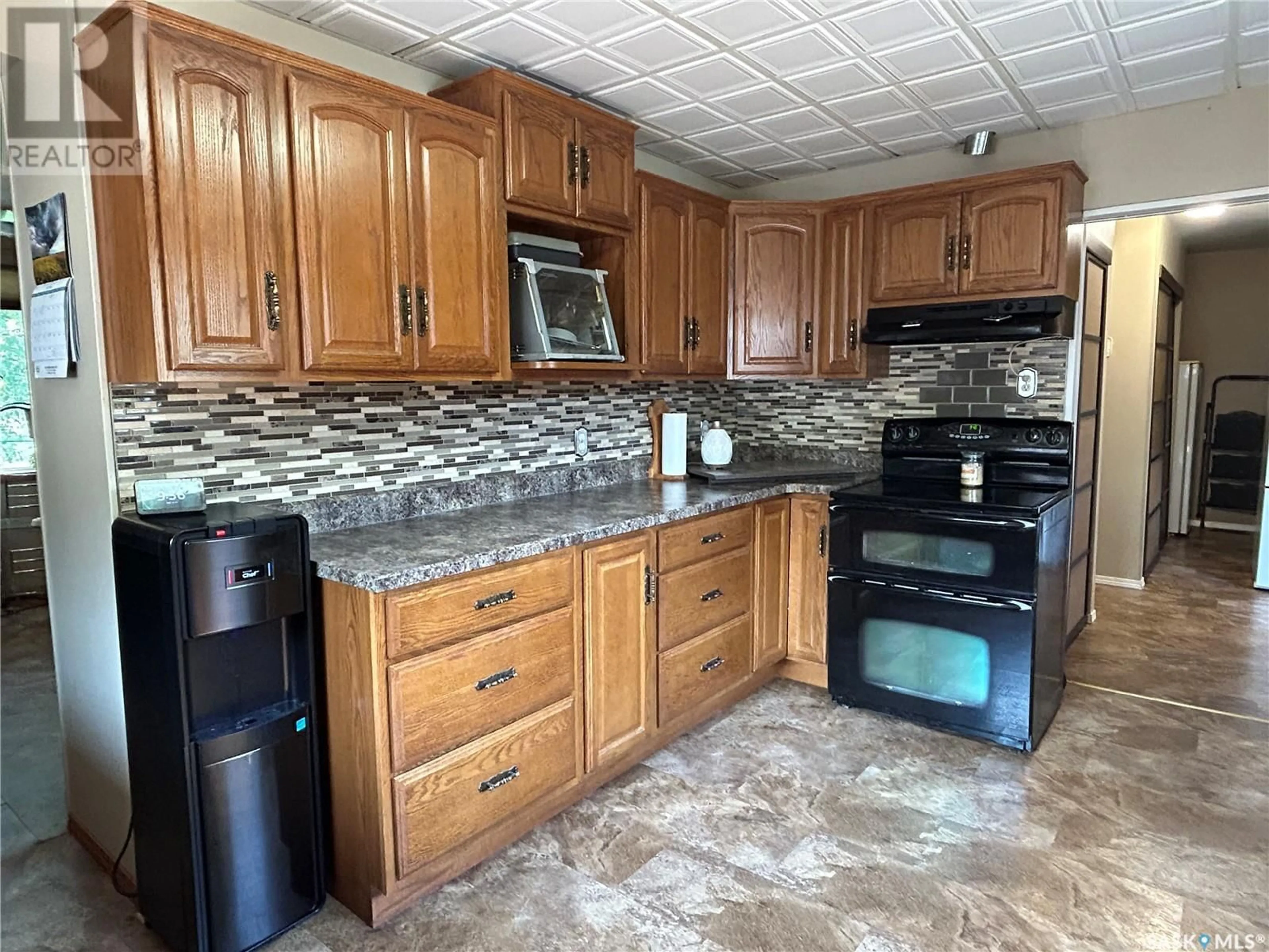 Standard kitchen, ceramic/tile floor for 301 TAVISTOCK AVENUE, Torquay Saskatchewan S0C2L0