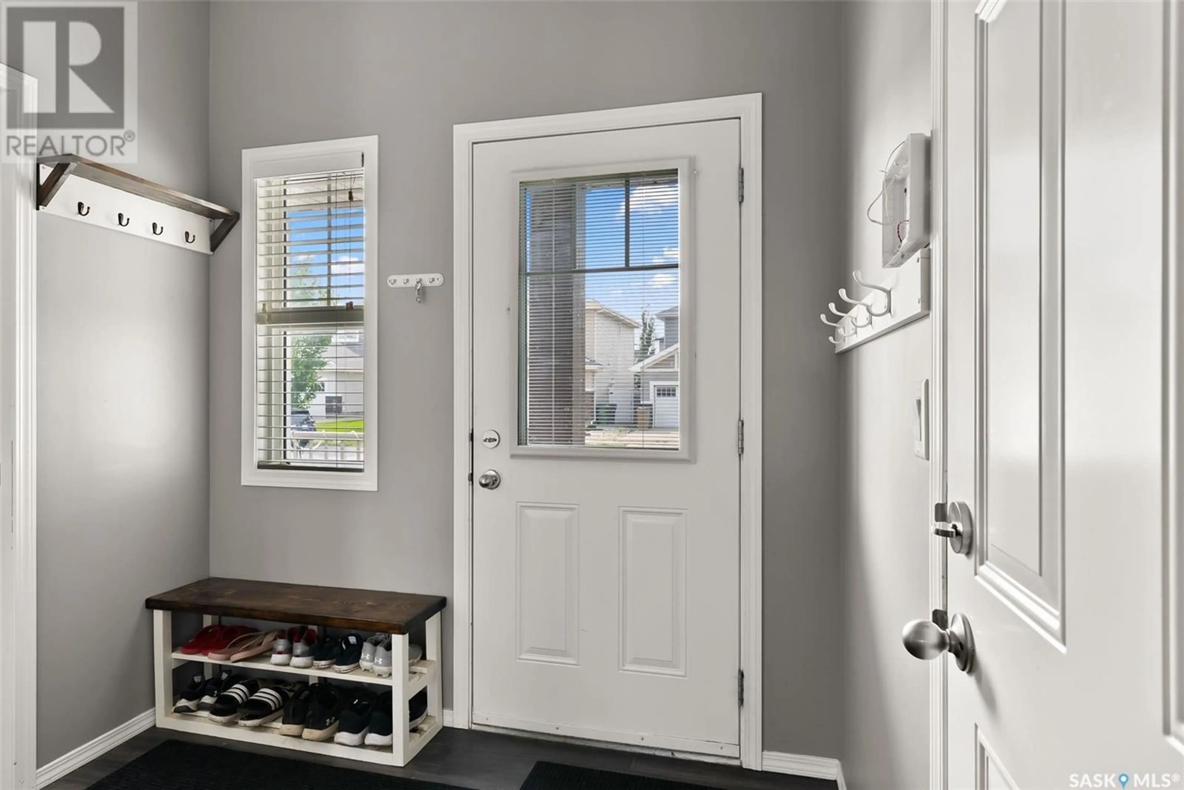 Indoor entryway for 5325 MCKENNA CRESCENT, Regina Saskatchewan S4W0H2