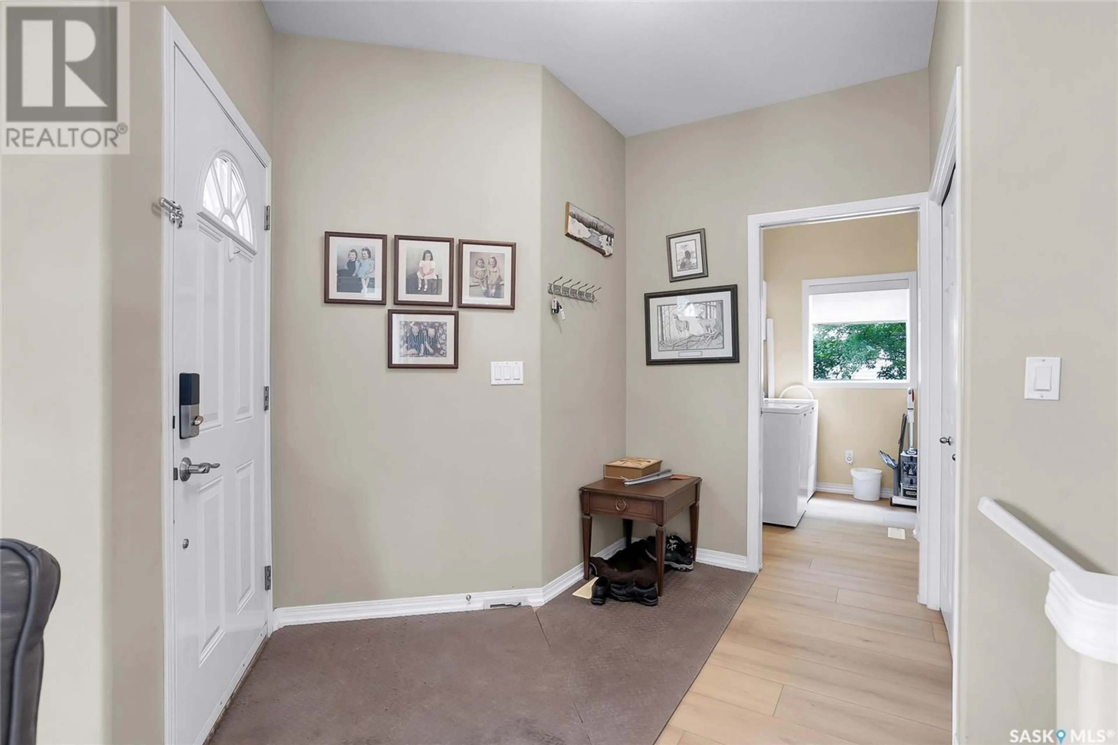 Indoor foyer for 740 REDDEKOPP DRIVE, Martensville Saskatchewan S0K2T2