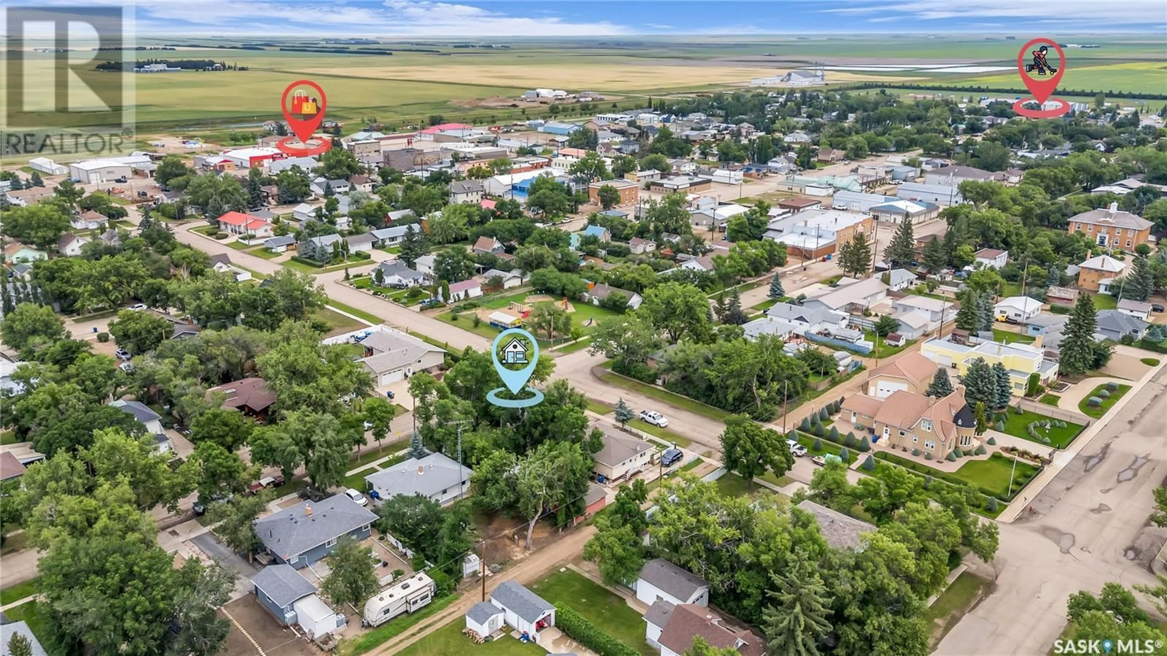 A pic from outside/outdoor area/front of a property/back of a property/a pic from drone, unknown for 200 3RD AVENUE, Gravelbourg Saskatchewan S0H1X0
