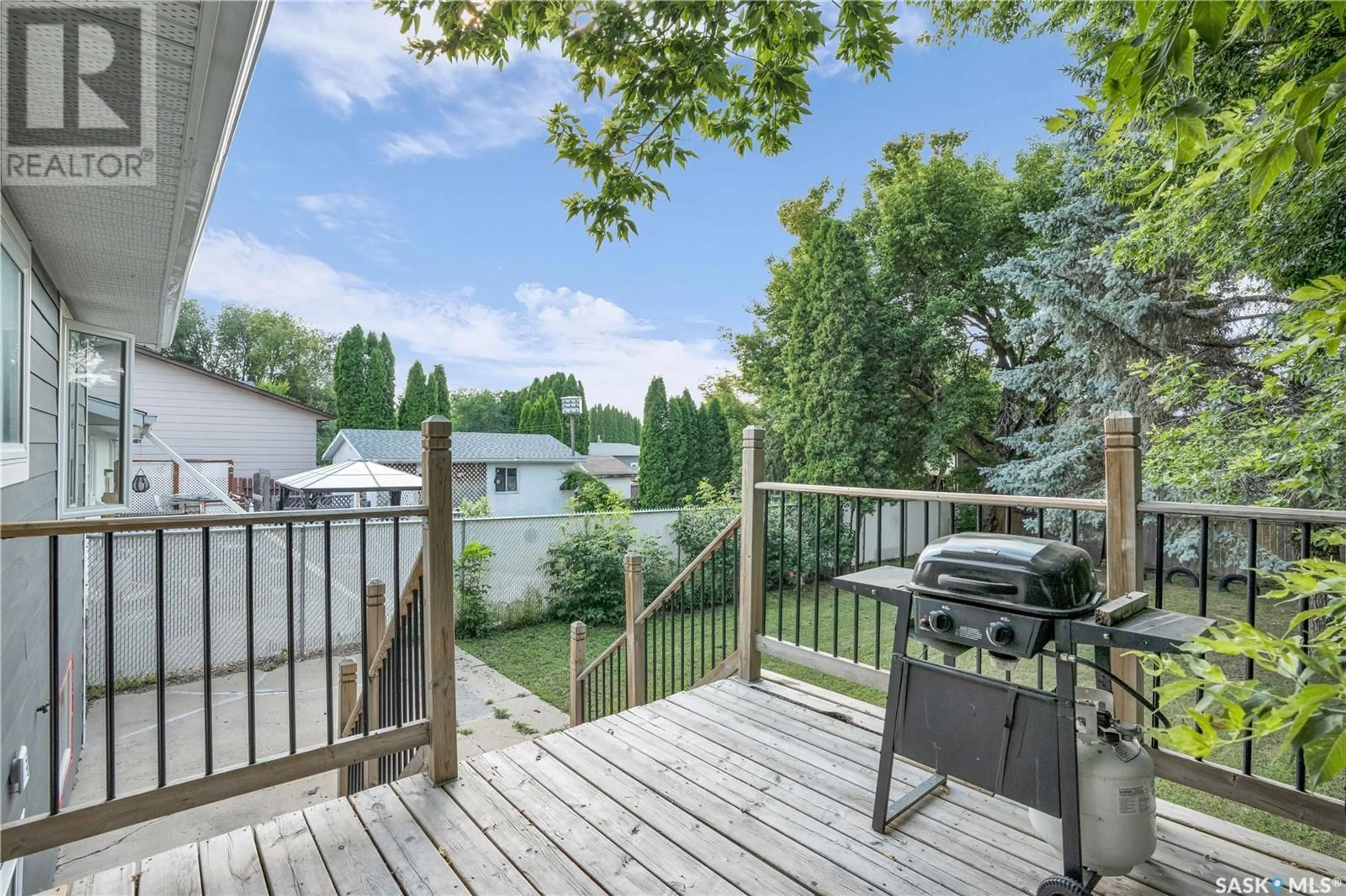 Patio, water/lake/river/ocean view for 3562 FAIRLIGHT DRIVE, Saskatoon Saskatchewan S7M4T3