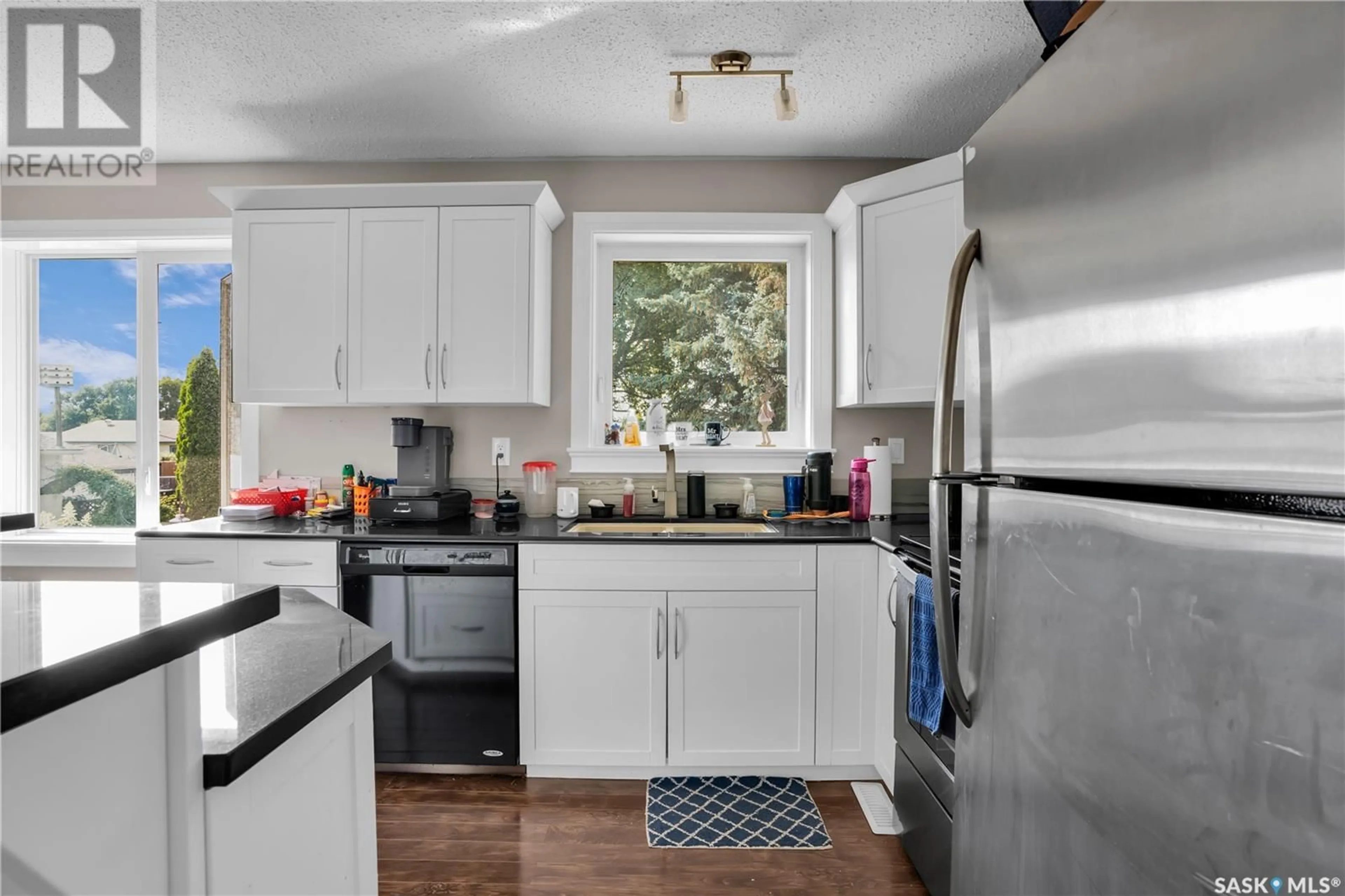 Standard kitchen, unknown for 3562 FAIRLIGHT DRIVE, Saskatoon Saskatchewan S7M4T3