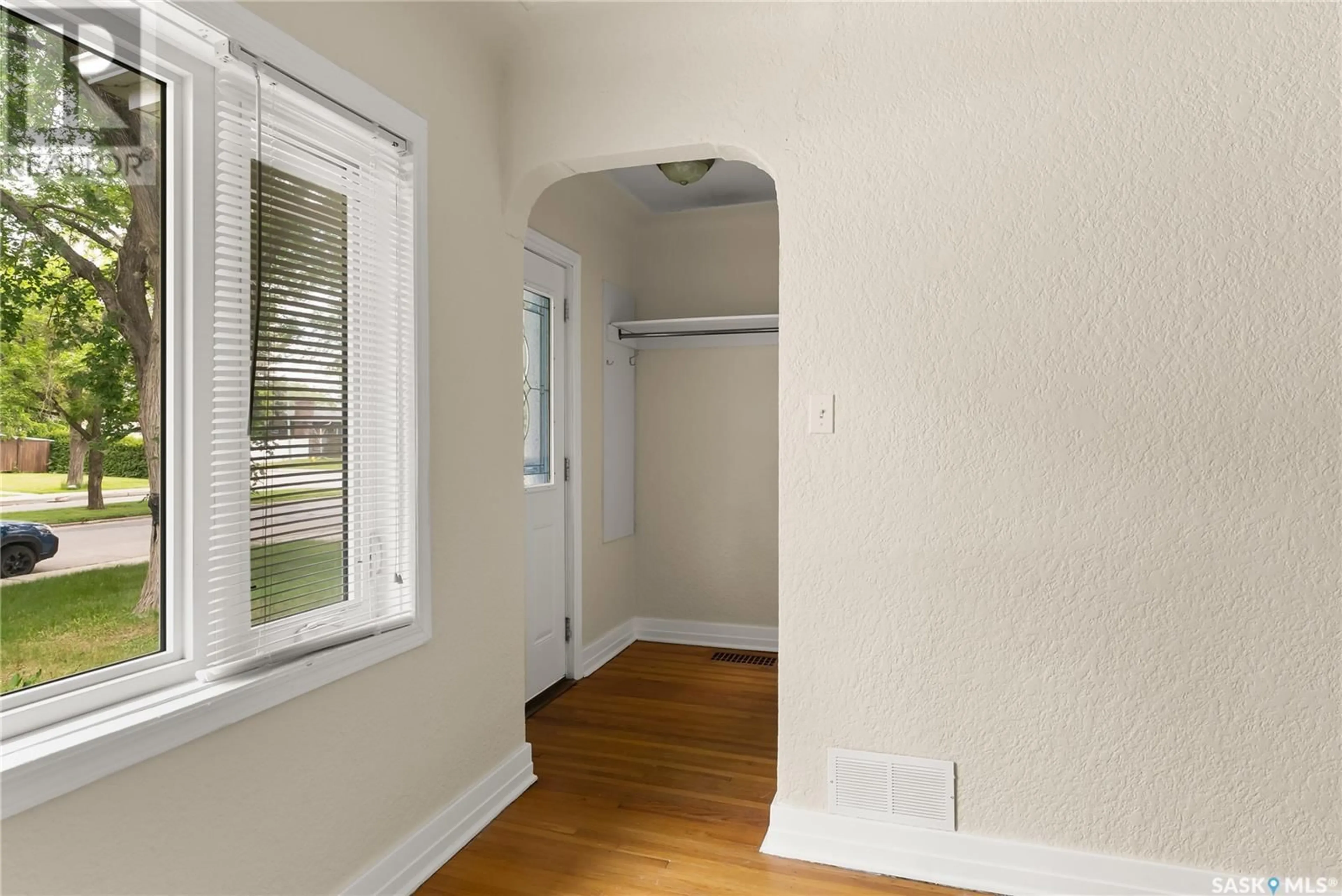 A pic of a room for 615-617 BROADWAY AVENUE, Regina Saskatchewan S4N1C2