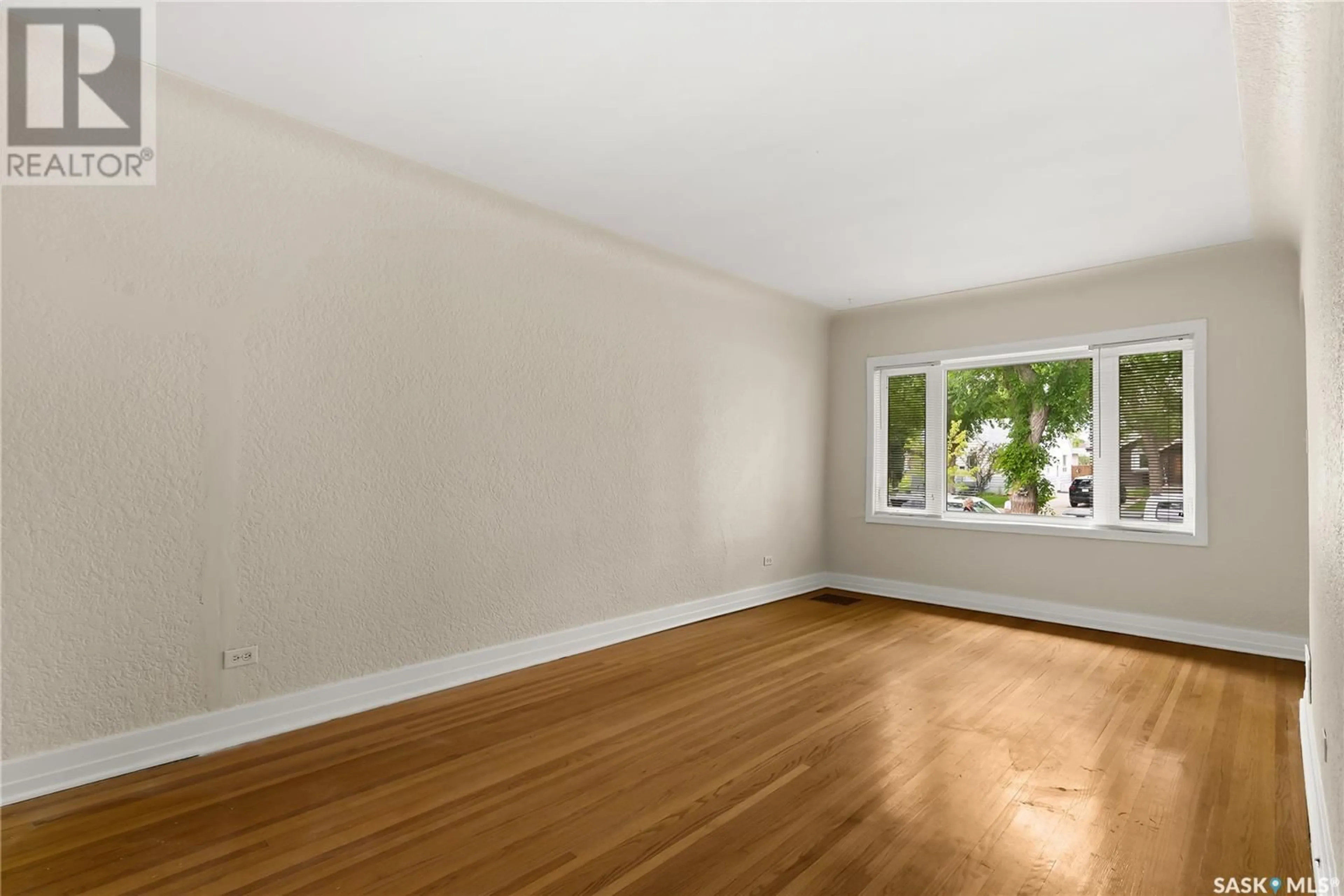 A pic of a room for 615-617 BROADWAY AVENUE, Regina Saskatchewan S4N1C2