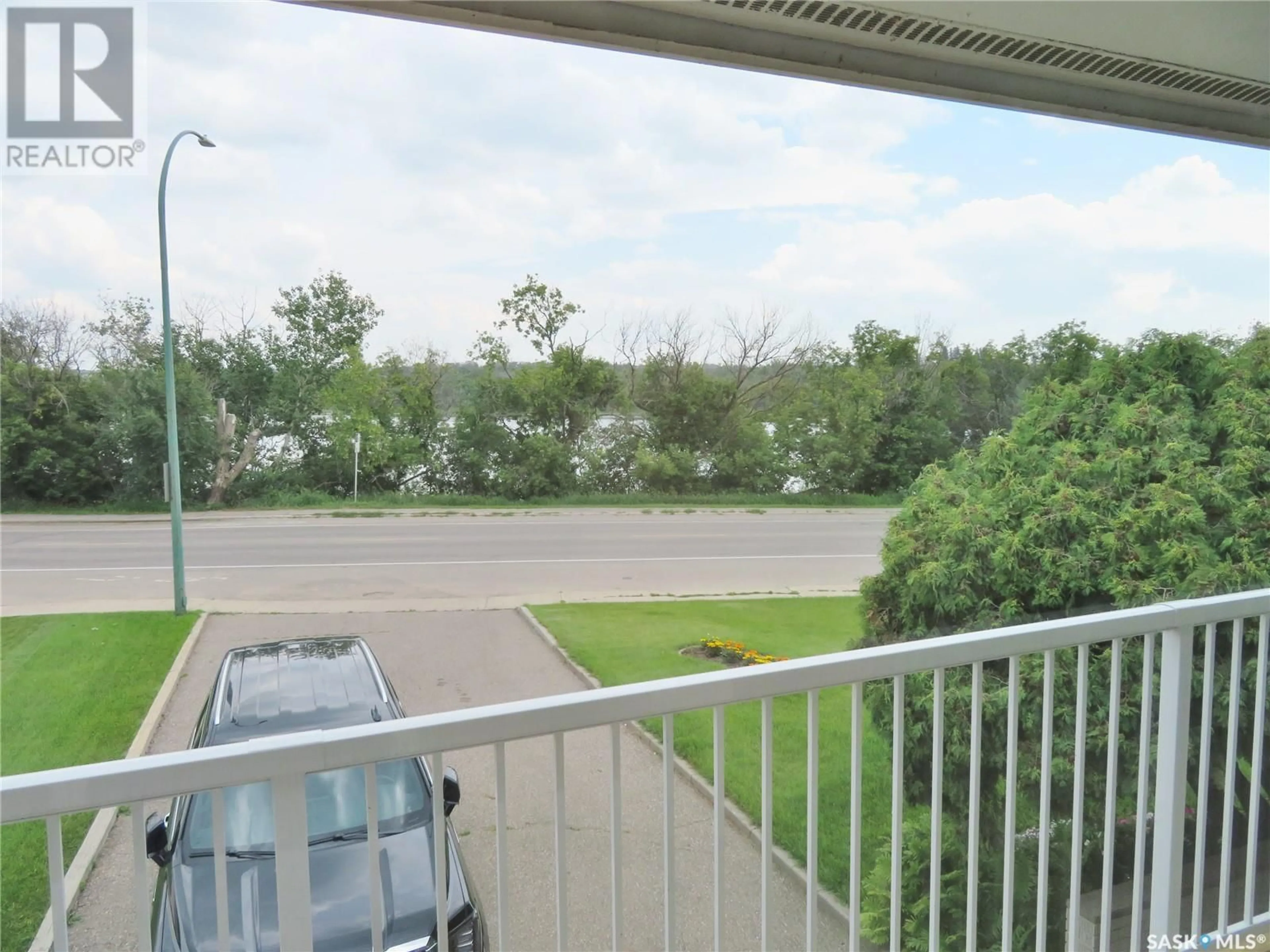 Balcony in the apartment, water/lake/river/ocean view for 2113 SPADINA CRESCENT, Saskatoon Saskatchewan S7K0C9