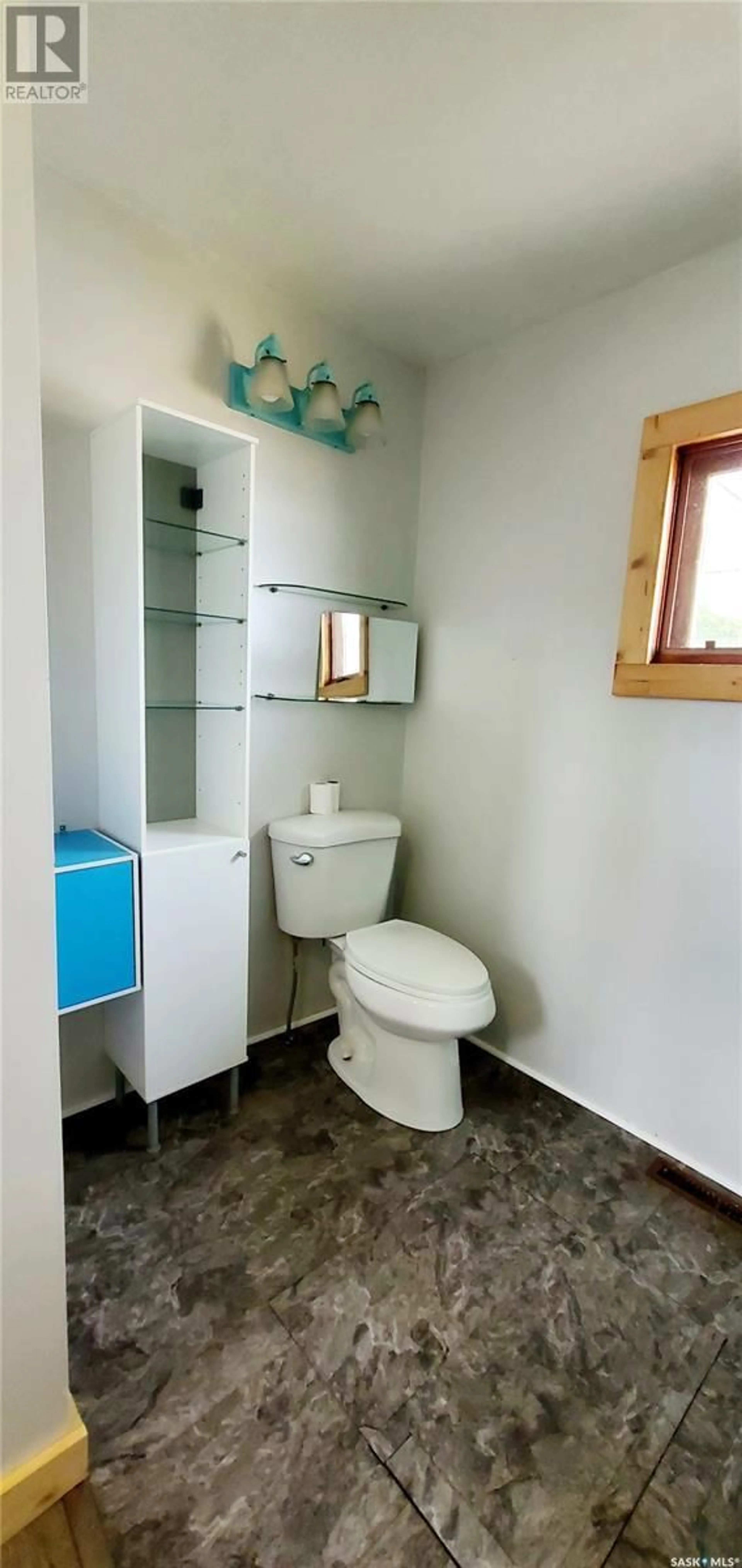 Standard bathroom, unknown for 2nd - 201 A STREET W, Chamberlain Saskatchewan S0G0R0
