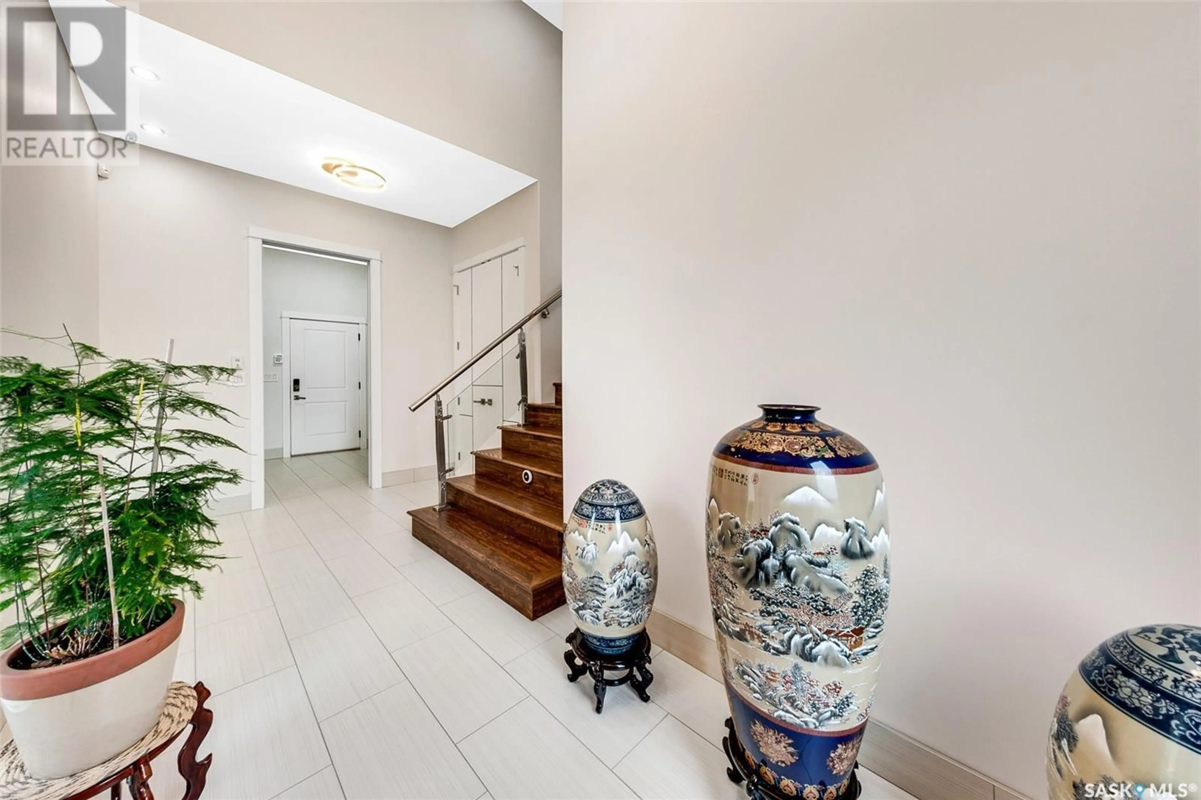 Indoor foyer for 56 COUNTRY CRESCENT, Dundurn Rm No. 314 Saskatchewan S7C0A7