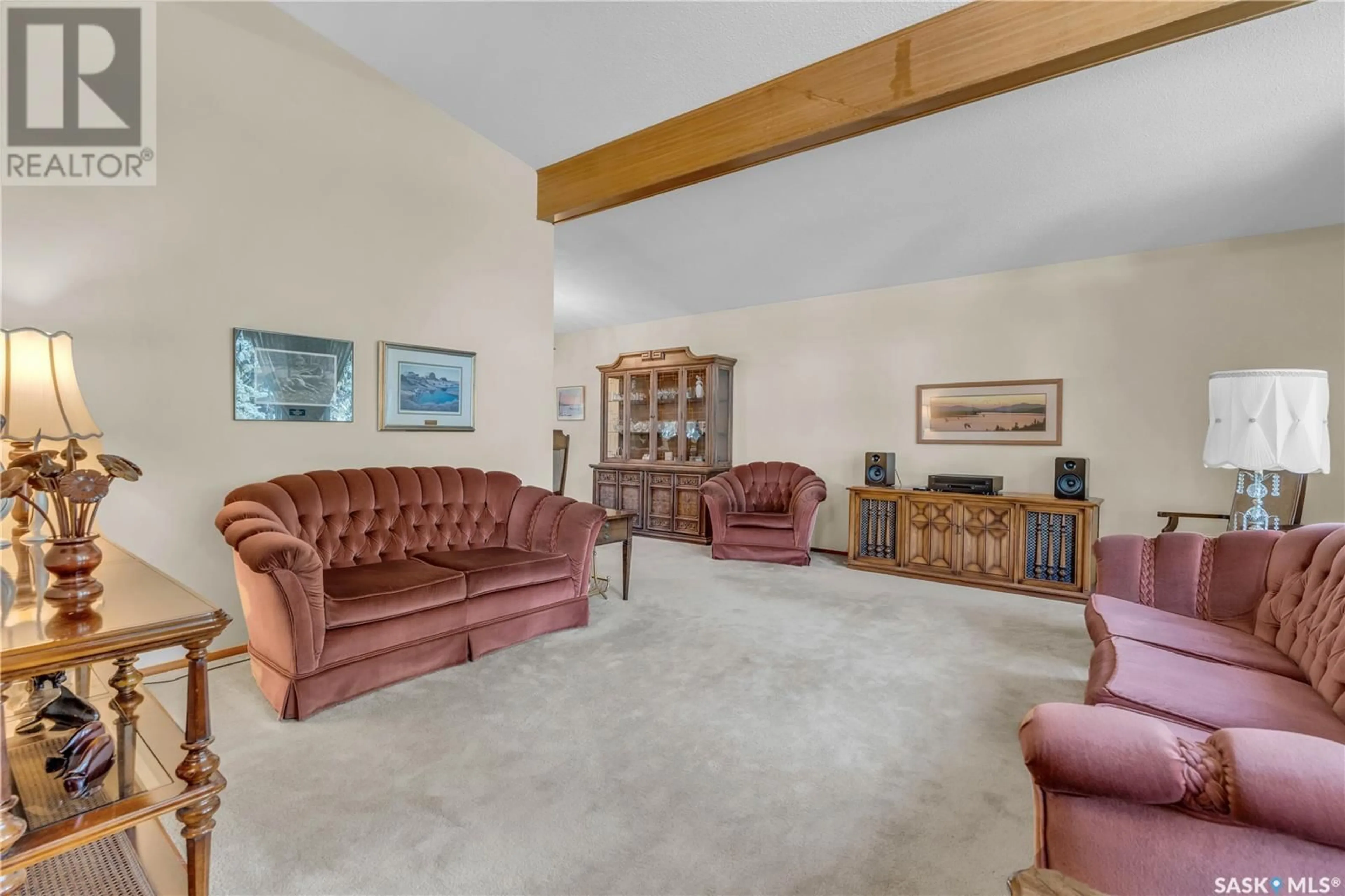 Living room with furniture, unknown for 195 MCDOUGALL CRESCENT, Regina Saskatchewan S4S5M6