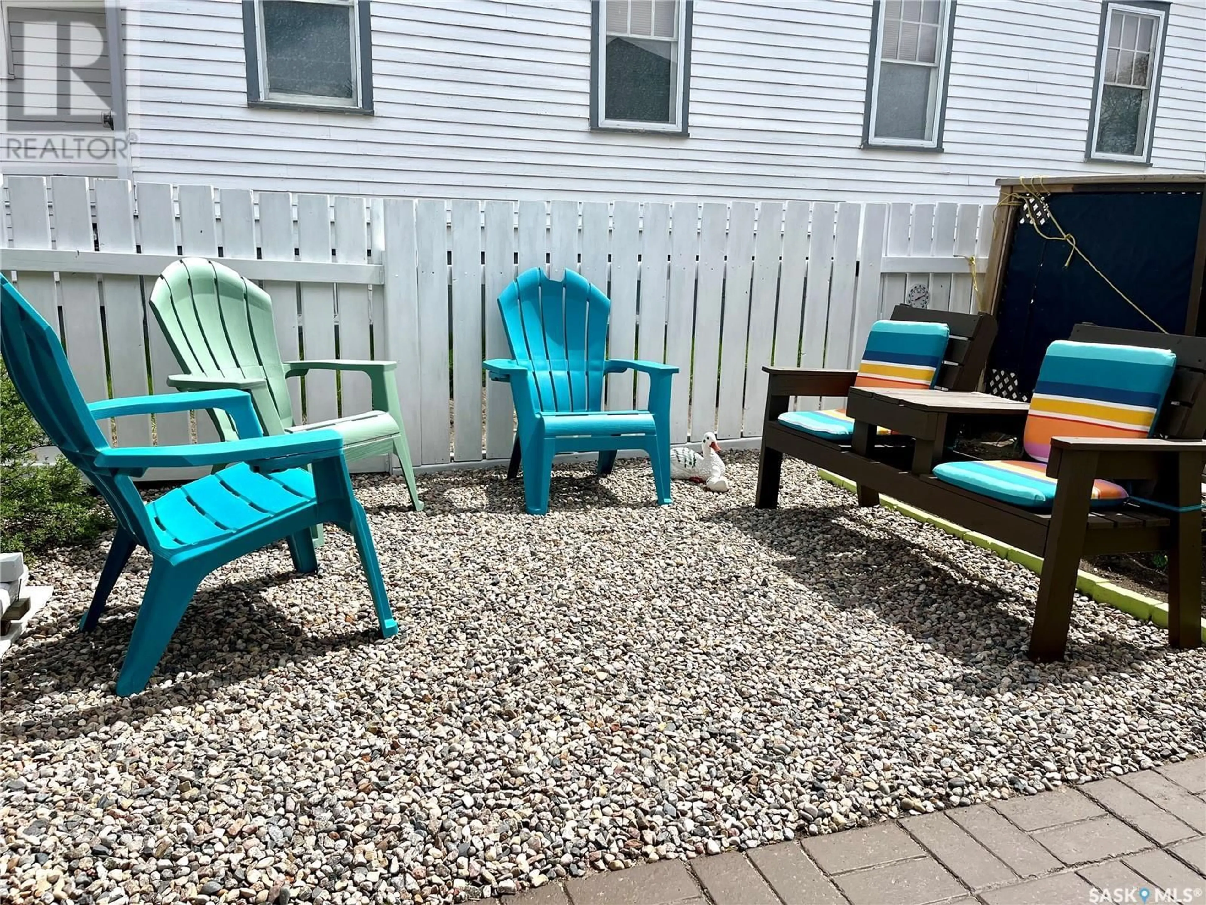 Patio, water/lake/river/ocean view for 305 1ST AVENUE, Kyle Saskatchewan S0L1T0