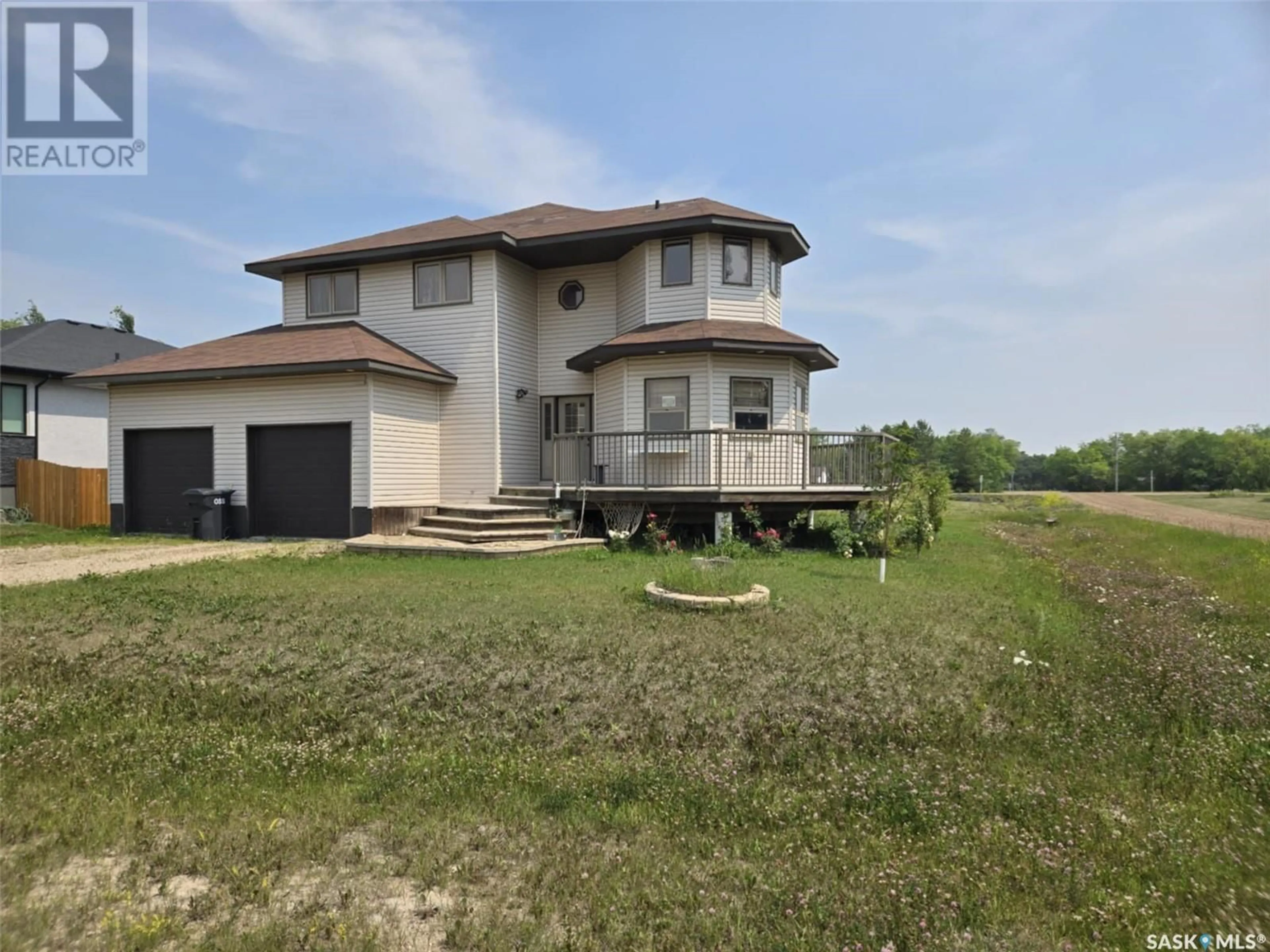 A pic from outside/outdoor area/front of a property/back of a property/a pic from drone, building for 301 DOUGLAS AVENUE, Orkney Rm No. 244 Saskatchewan S3N4K1