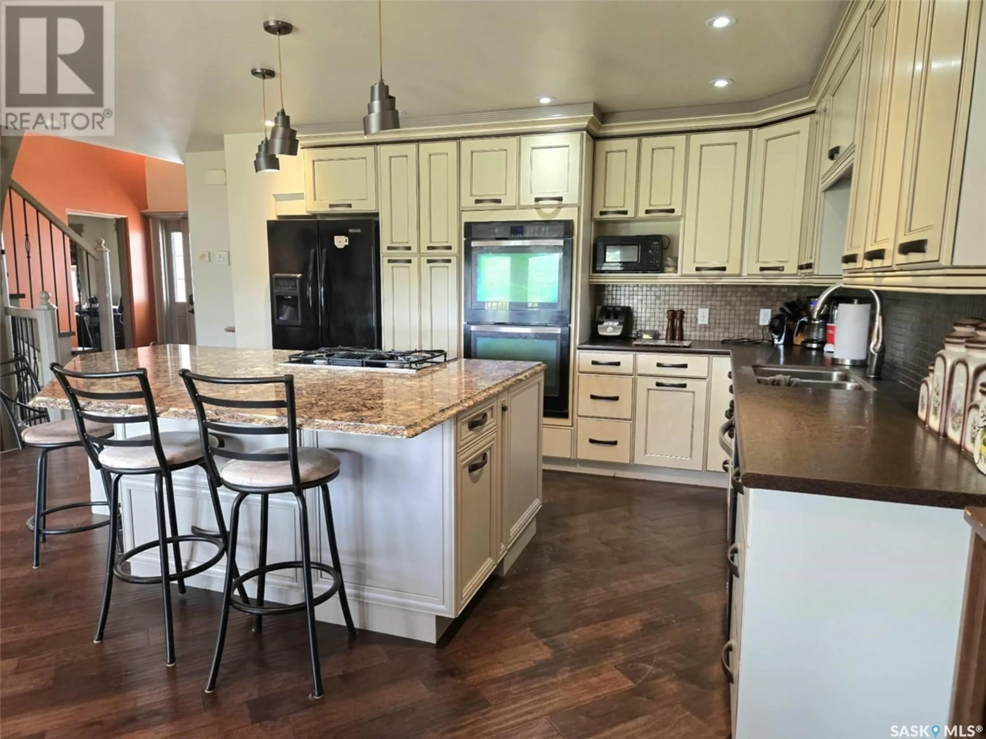 Open concept kitchen, unknown for 301 DOUGLAS AVENUE, Orkney Rm No. 244 Saskatchewan S3N4K1