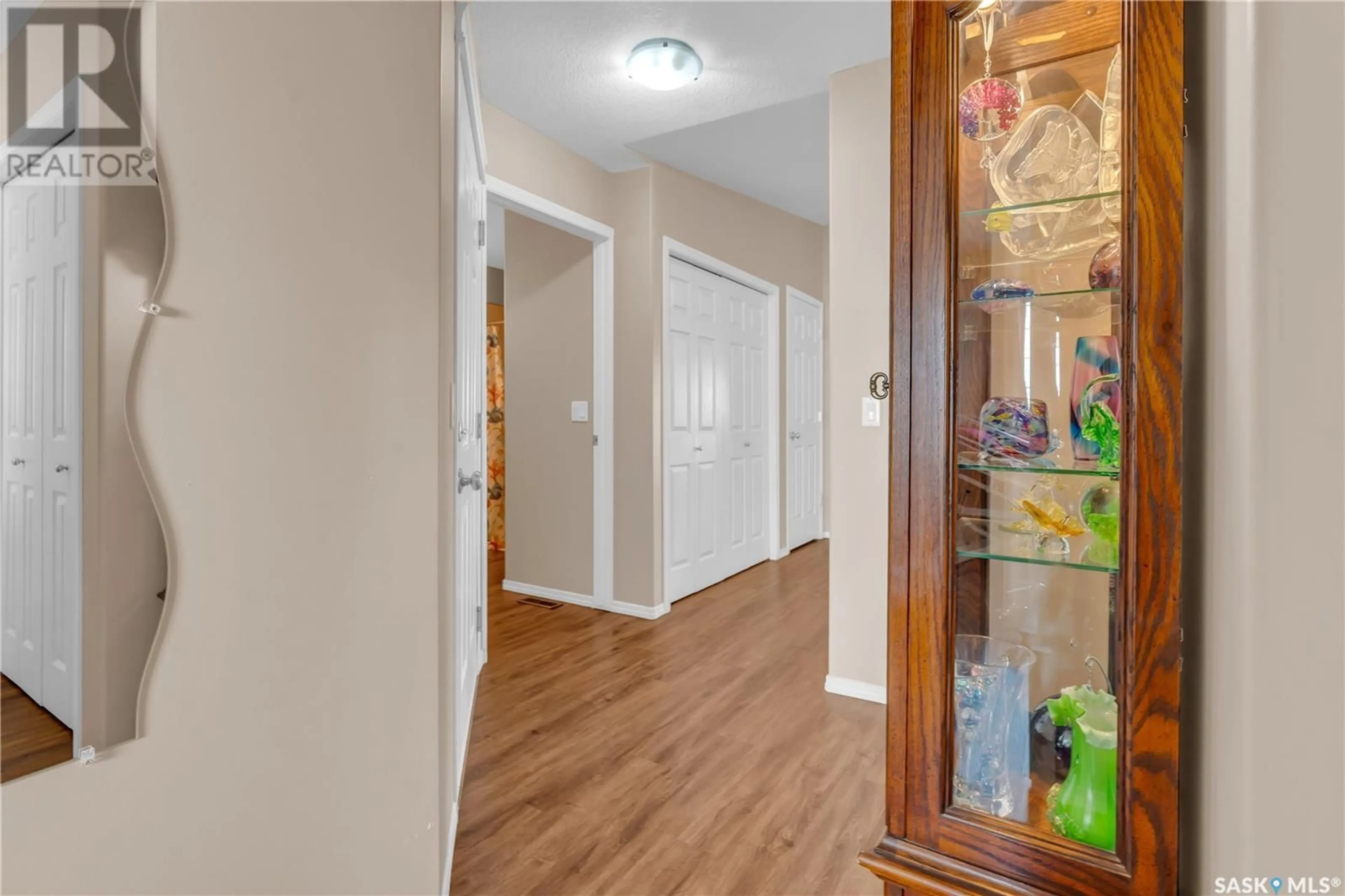 Indoor entryway for 28 - 2751 WINDSOR PARK ROAD, Regina Saskatchewan S4V1H1