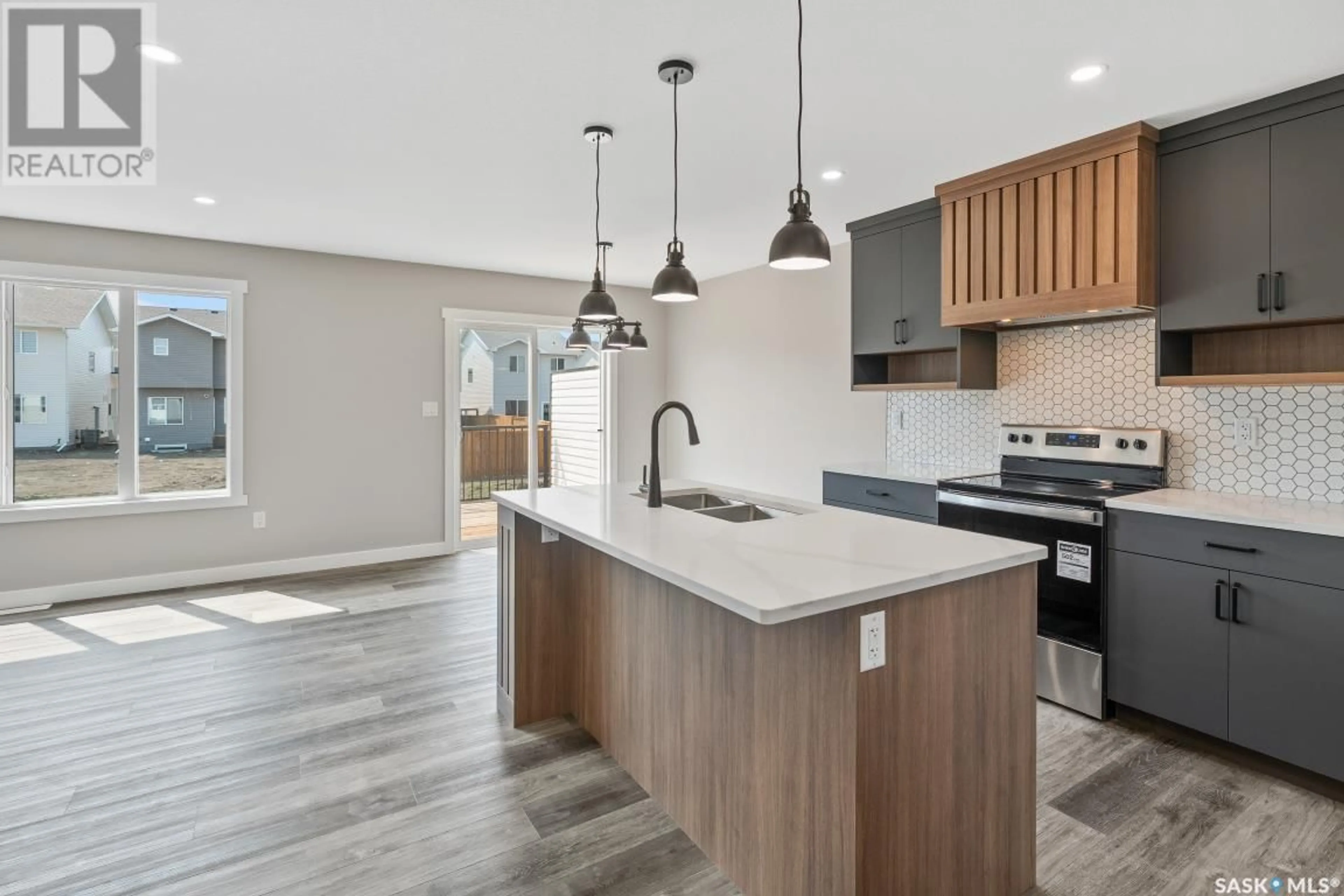 Open concept kitchen, unknown for 328 MYLES HEIDT LANE, Saskatoon Saskatchewan S7W1J3