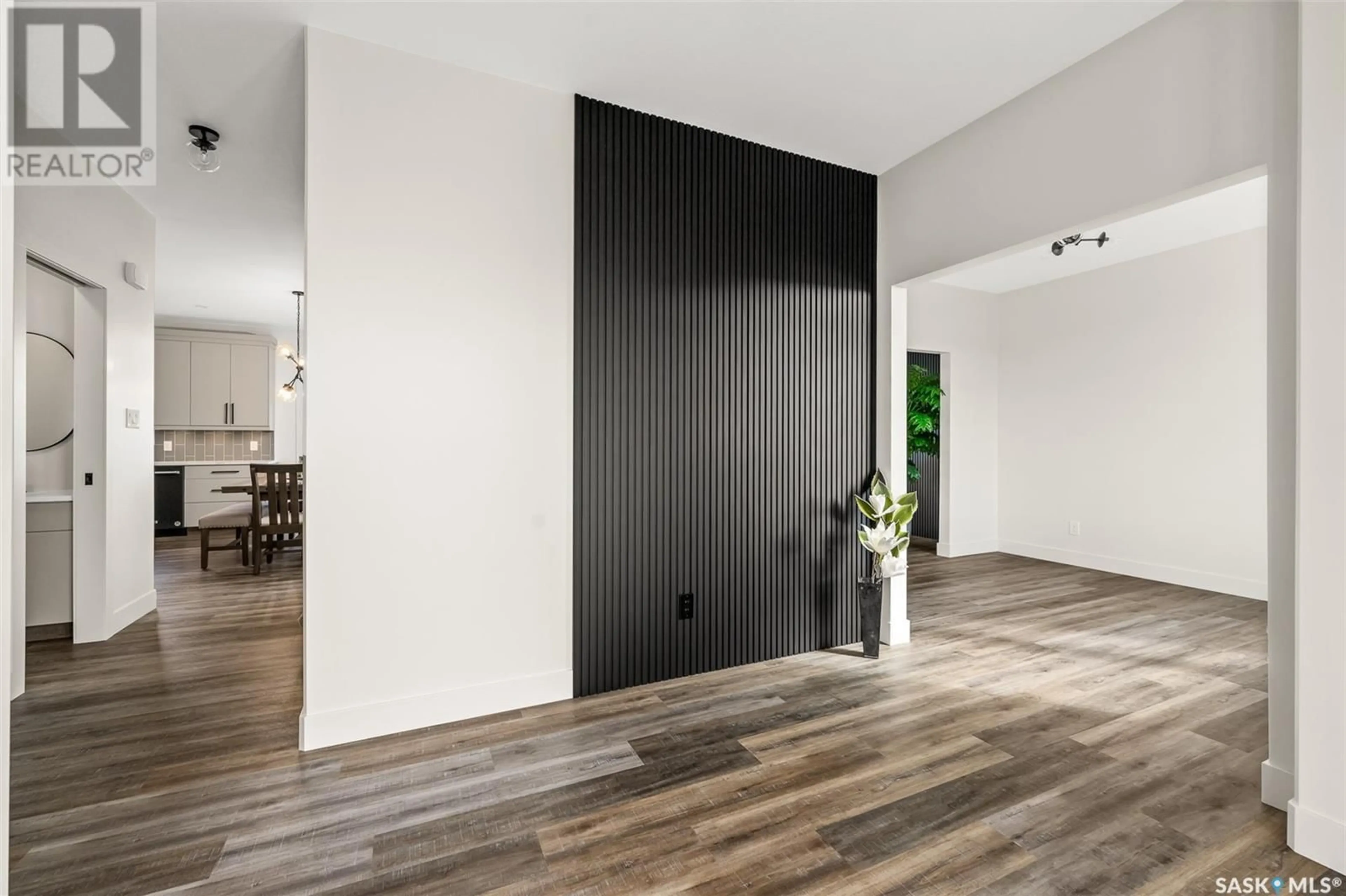 Indoor entryway for 1737 HAYES LANE, Moose Jaw Saskatchewan S6J0B6