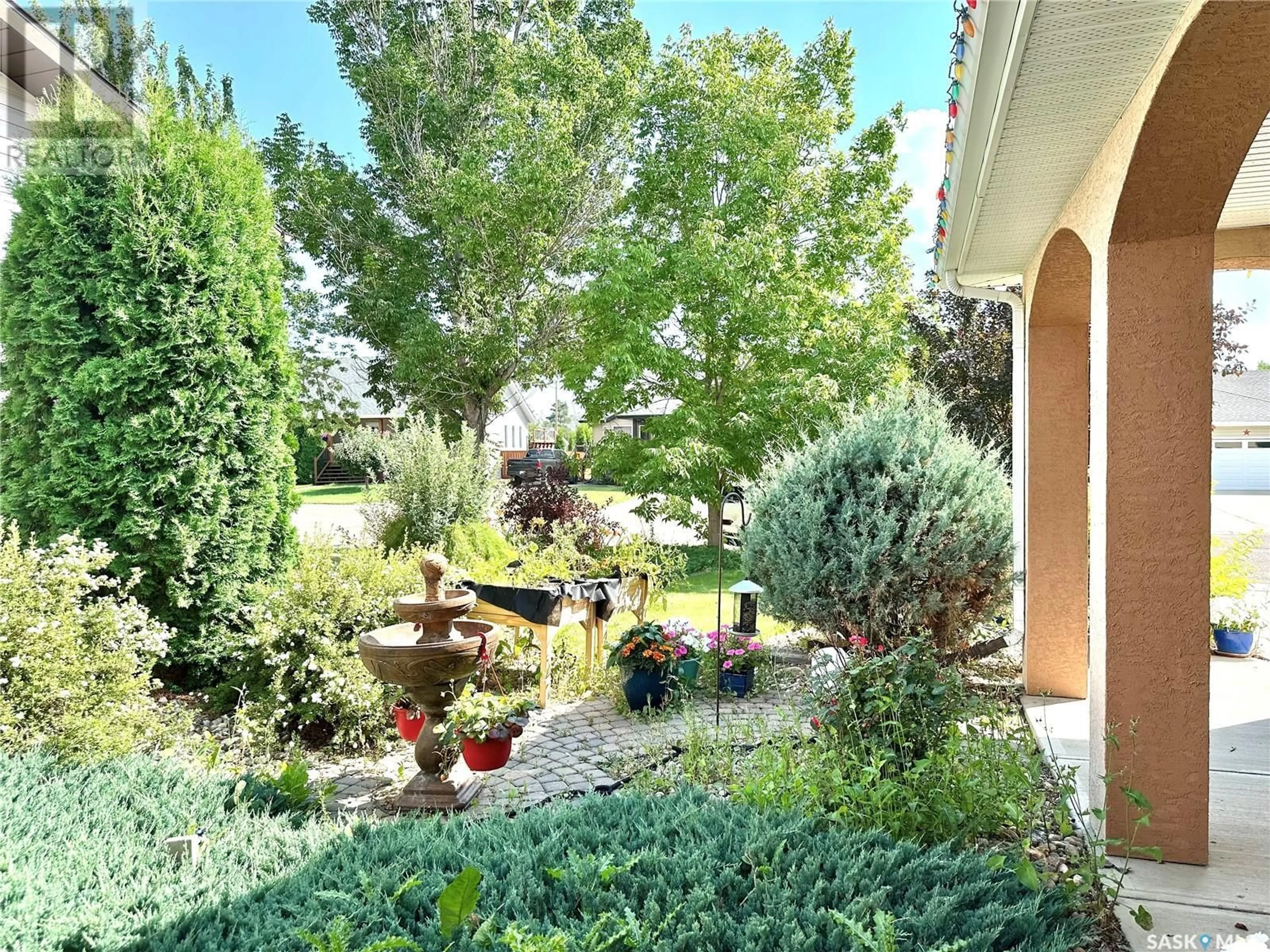 A pic from outside/outdoor area/front of a property/back of a property/a pic from drone, unknown for 10317 HENDERSON DRIVE, North Battleford Saskatchewan S9A3Y9