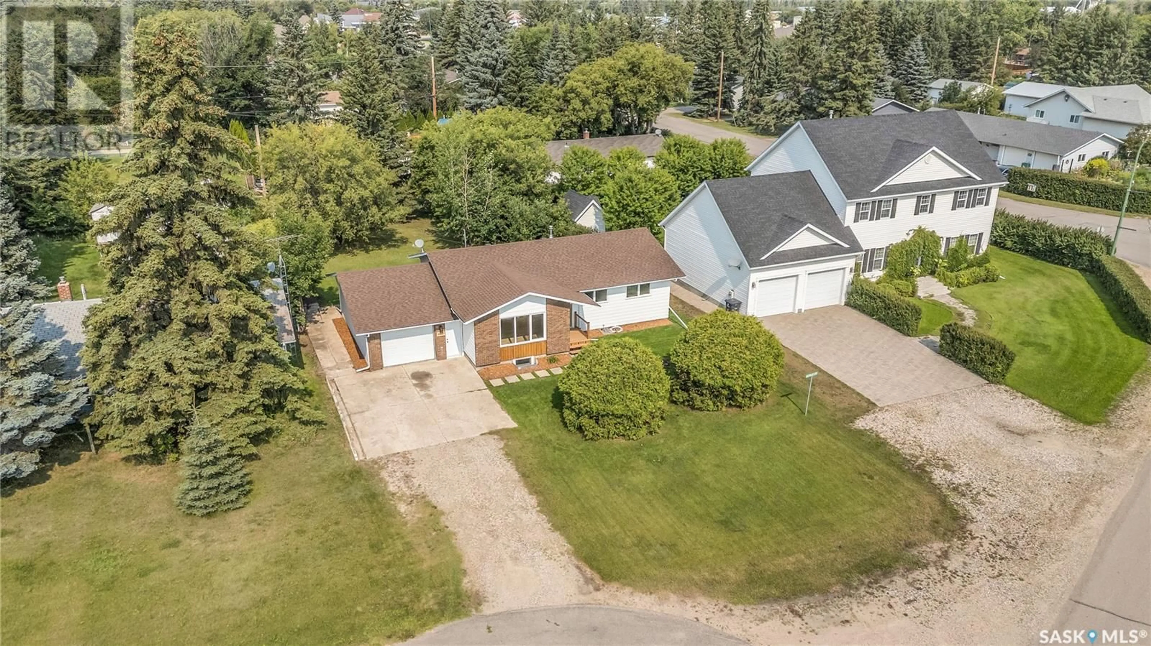 A pic from outside/outdoor area/front of a property/back of a property/a pic from drone, street for 4003 NEUFELD AVENUE, Waldheim Saskatchewan S0K4R0