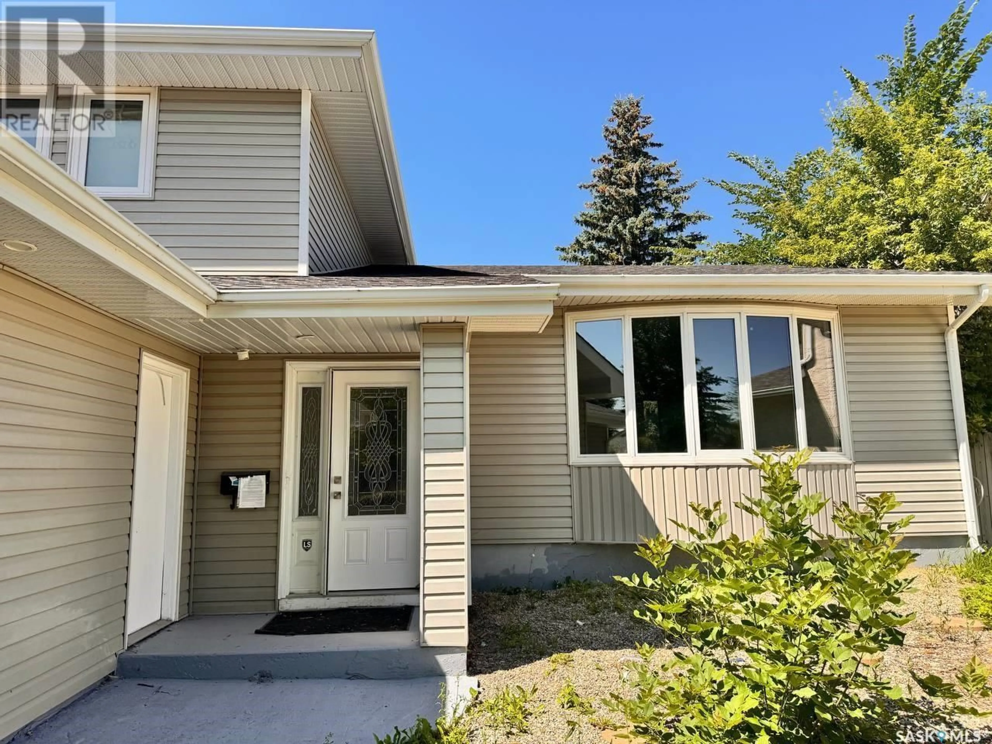 Home with vinyl exterior material, street for 4746 MCTAVISH STREET, Regina Saskatchewan S4S6N6