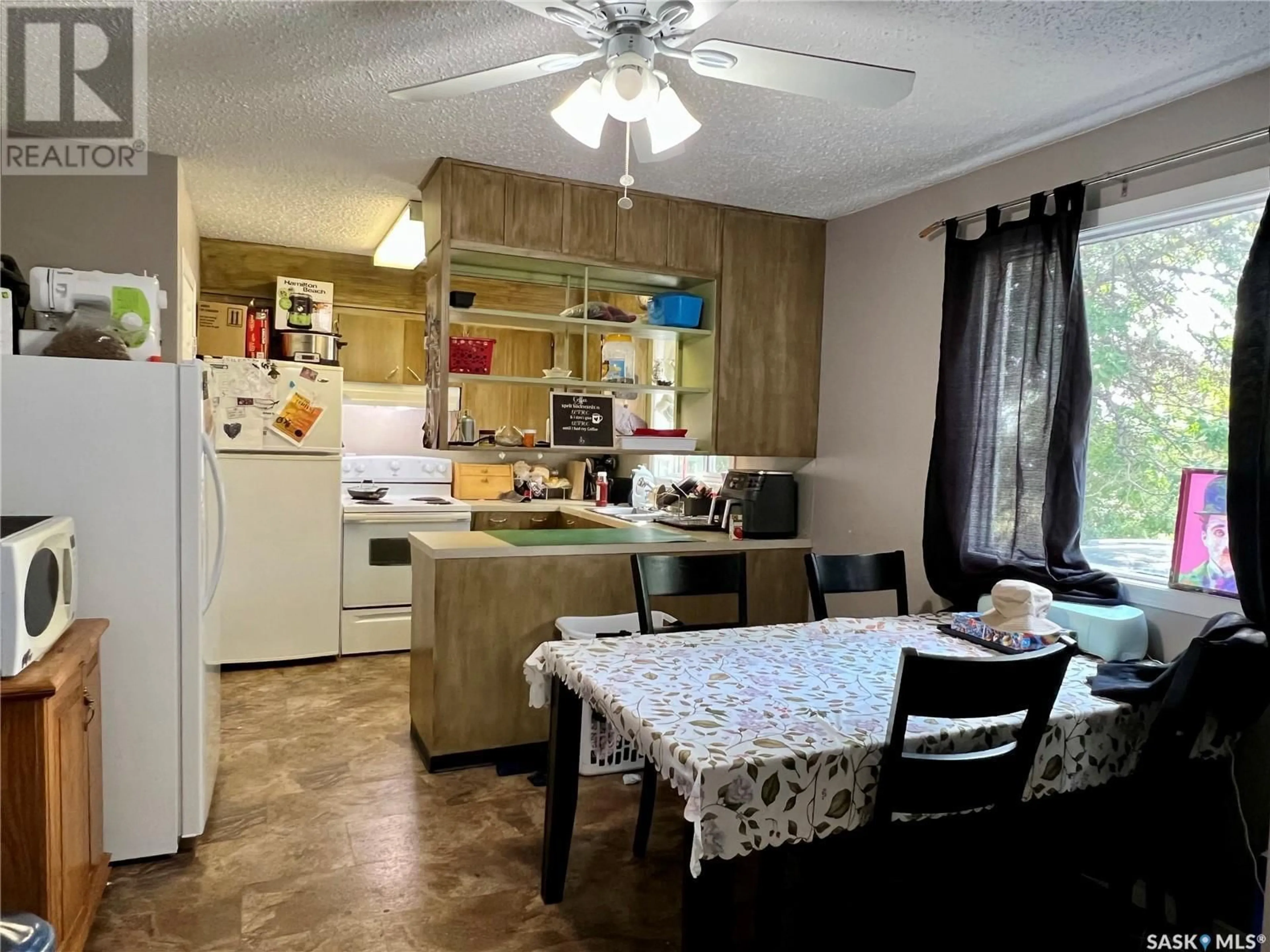 Standard kitchen, unknown for 614 CENTRE STREET, Meadow Lake Saskatchewan S9X1G1