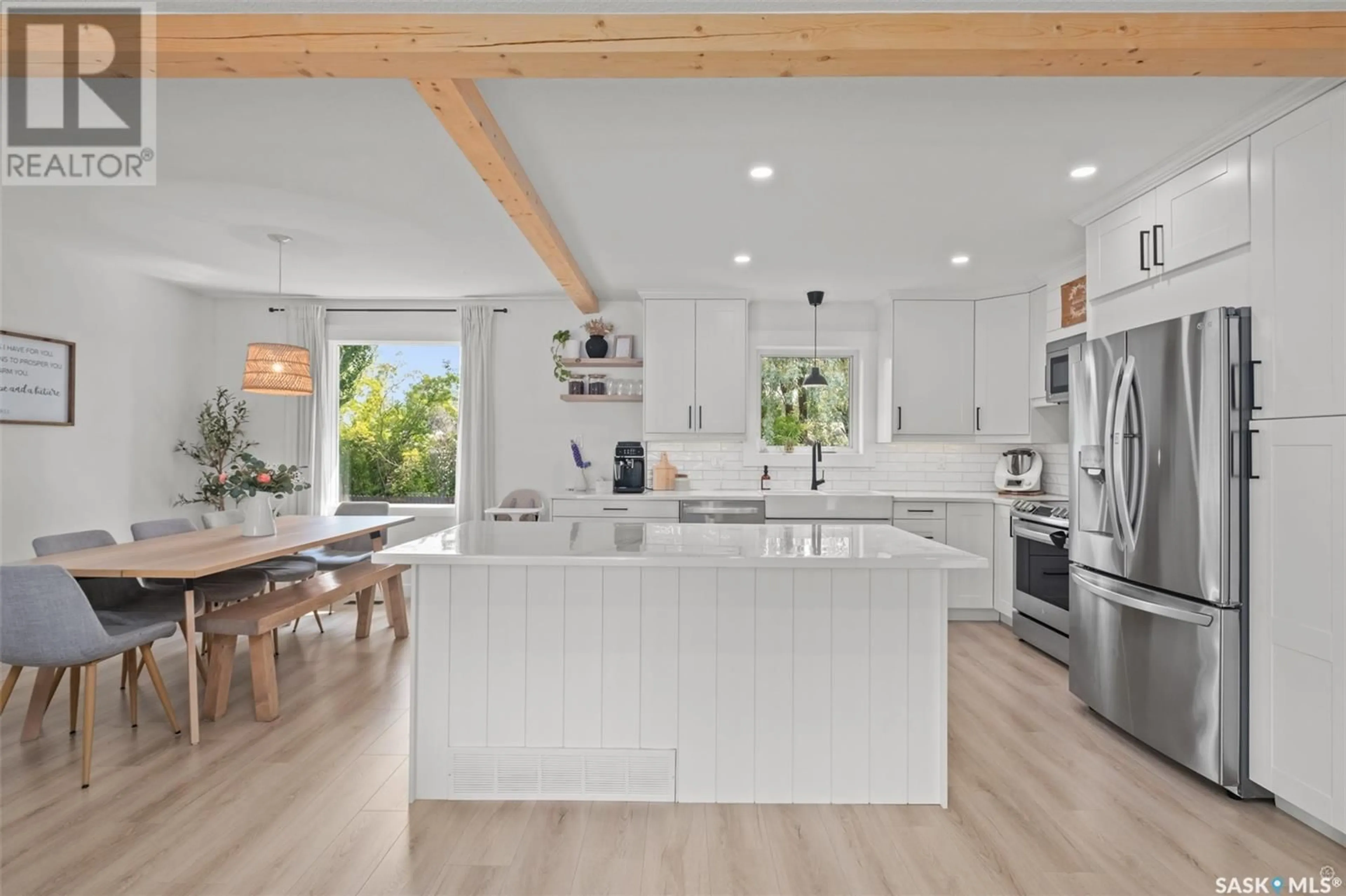 Open concept kitchen, unknown for 840 CHESTER PLACE, Prince Albert Saskatchewan S6V6Y8
