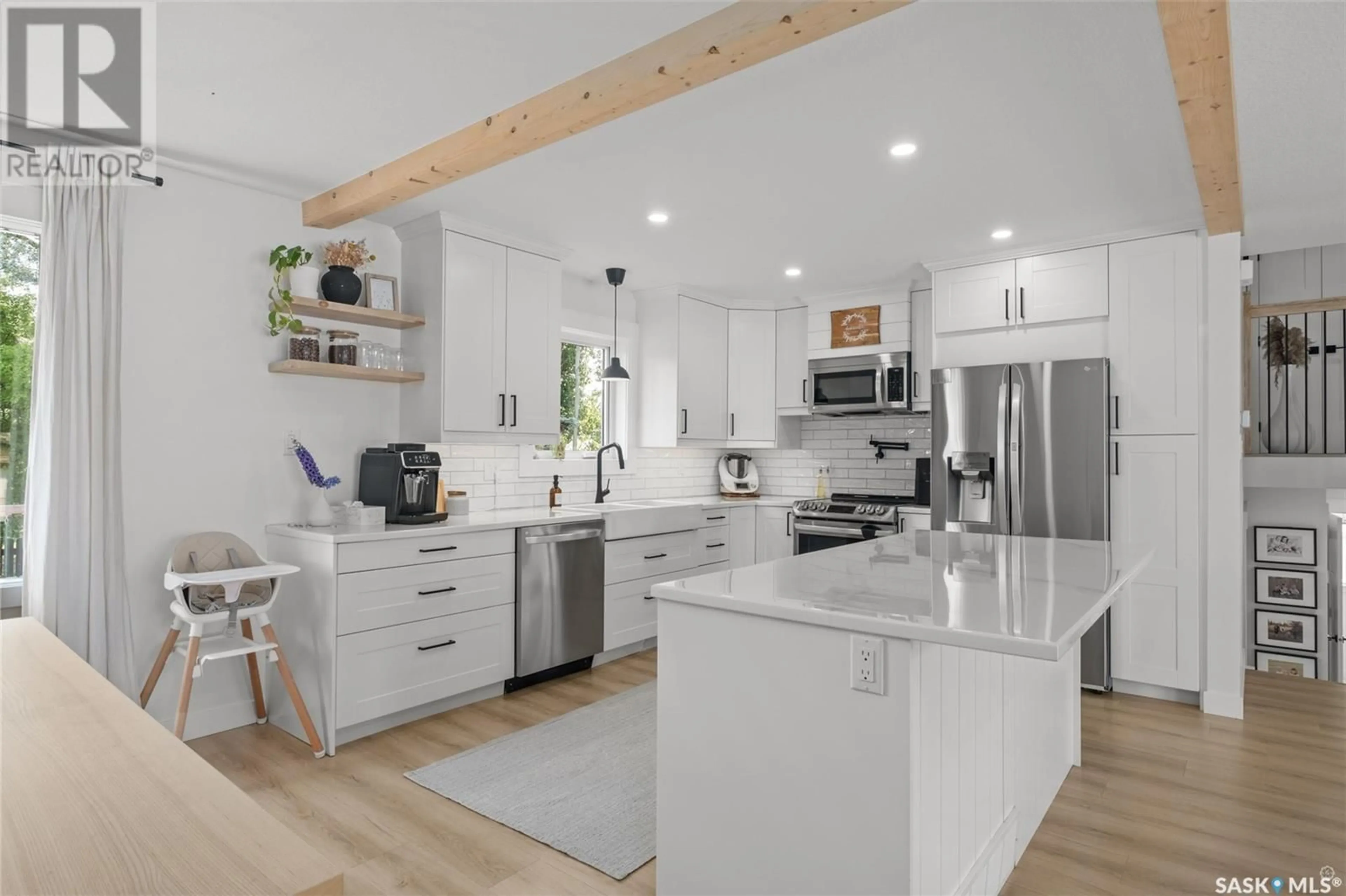 Open concept kitchen, unknown for 840 CHESTER PLACE, Prince Albert Saskatchewan S6V6Y8