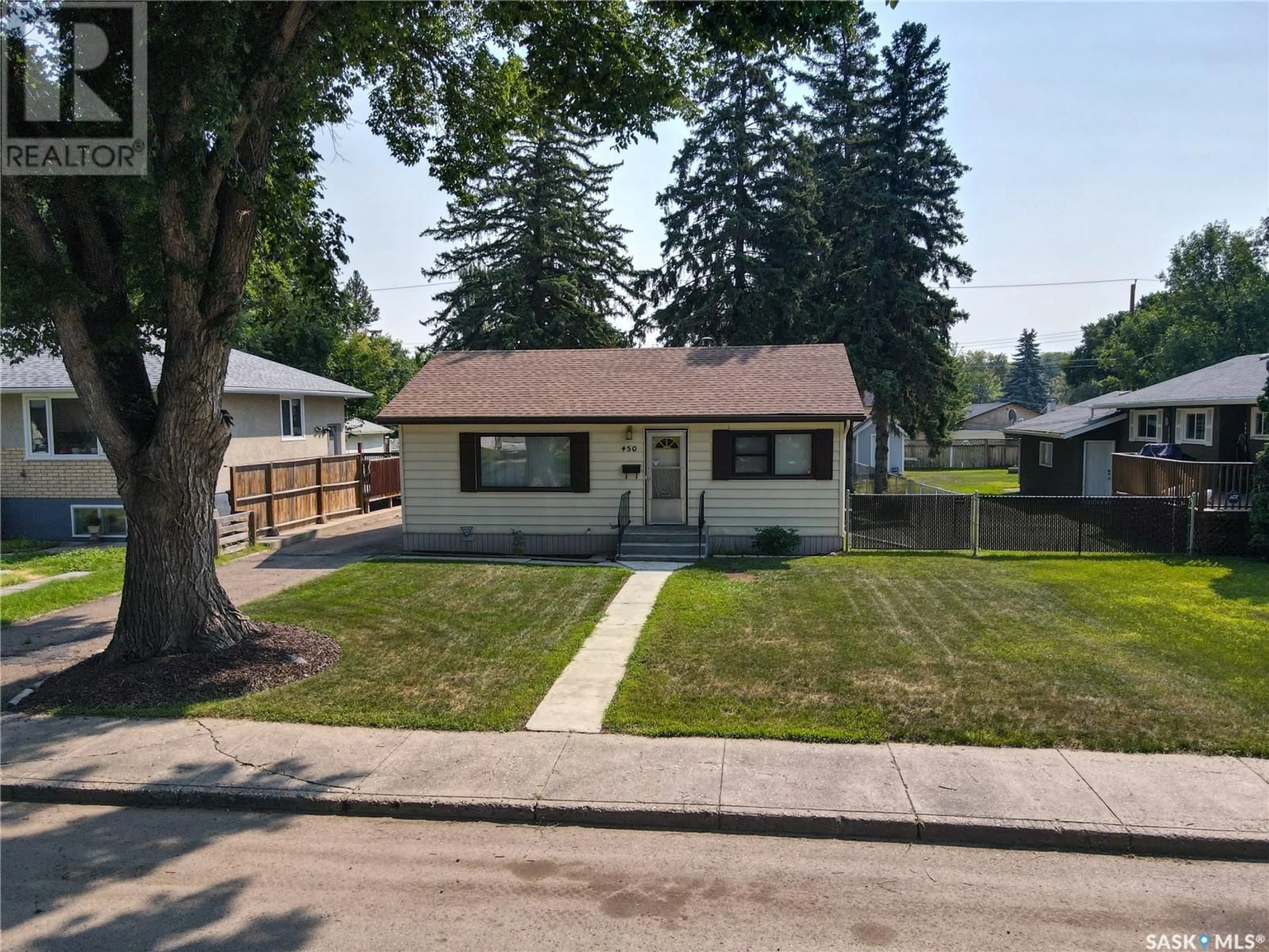 Unknown for 450 V AVENUE, Saskatoon Saskatchewan S7M3E7
