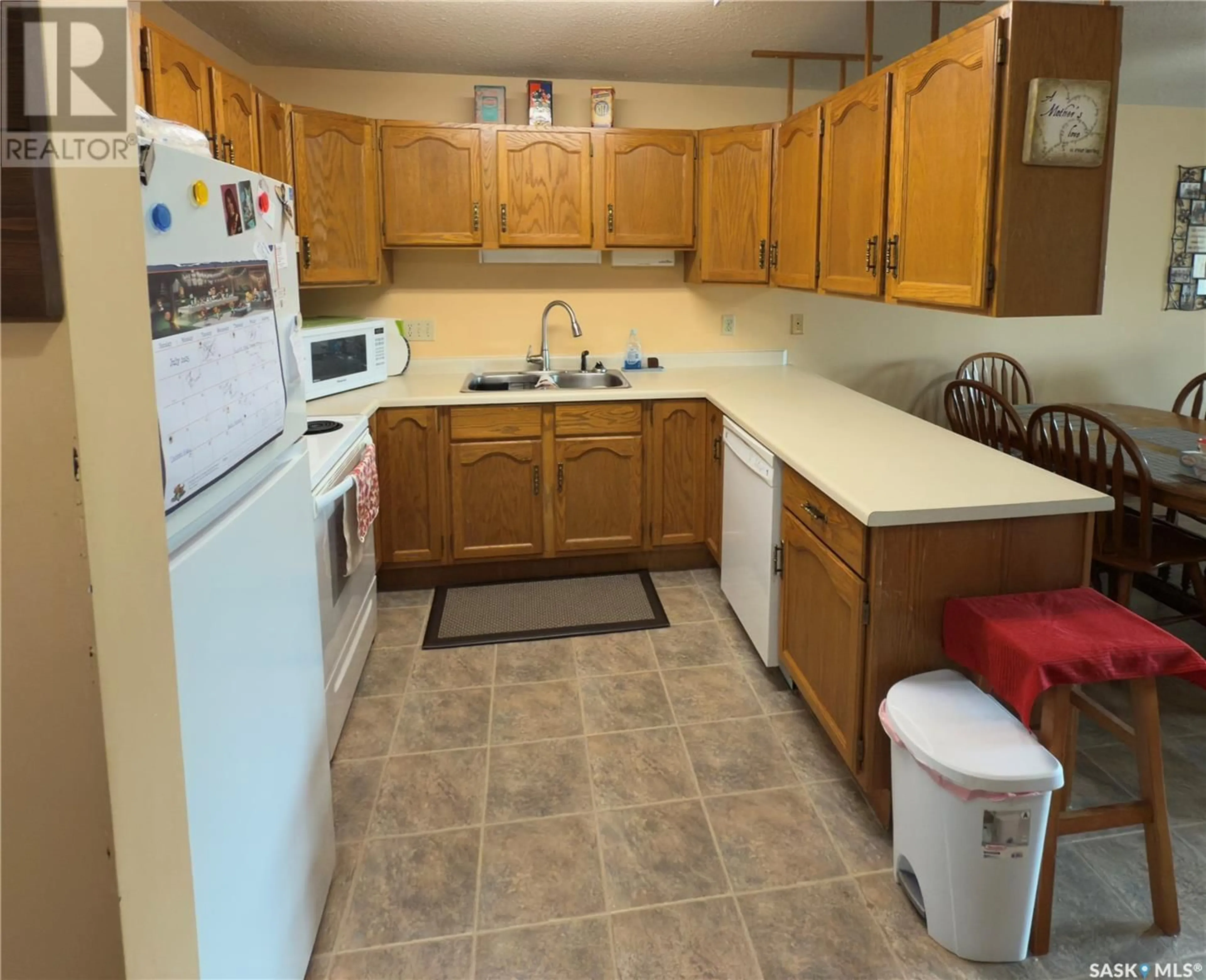 Standard kitchen, unknown for E - 303 255 7TH STREET, Prince Albert Saskatchewan S6V0R9