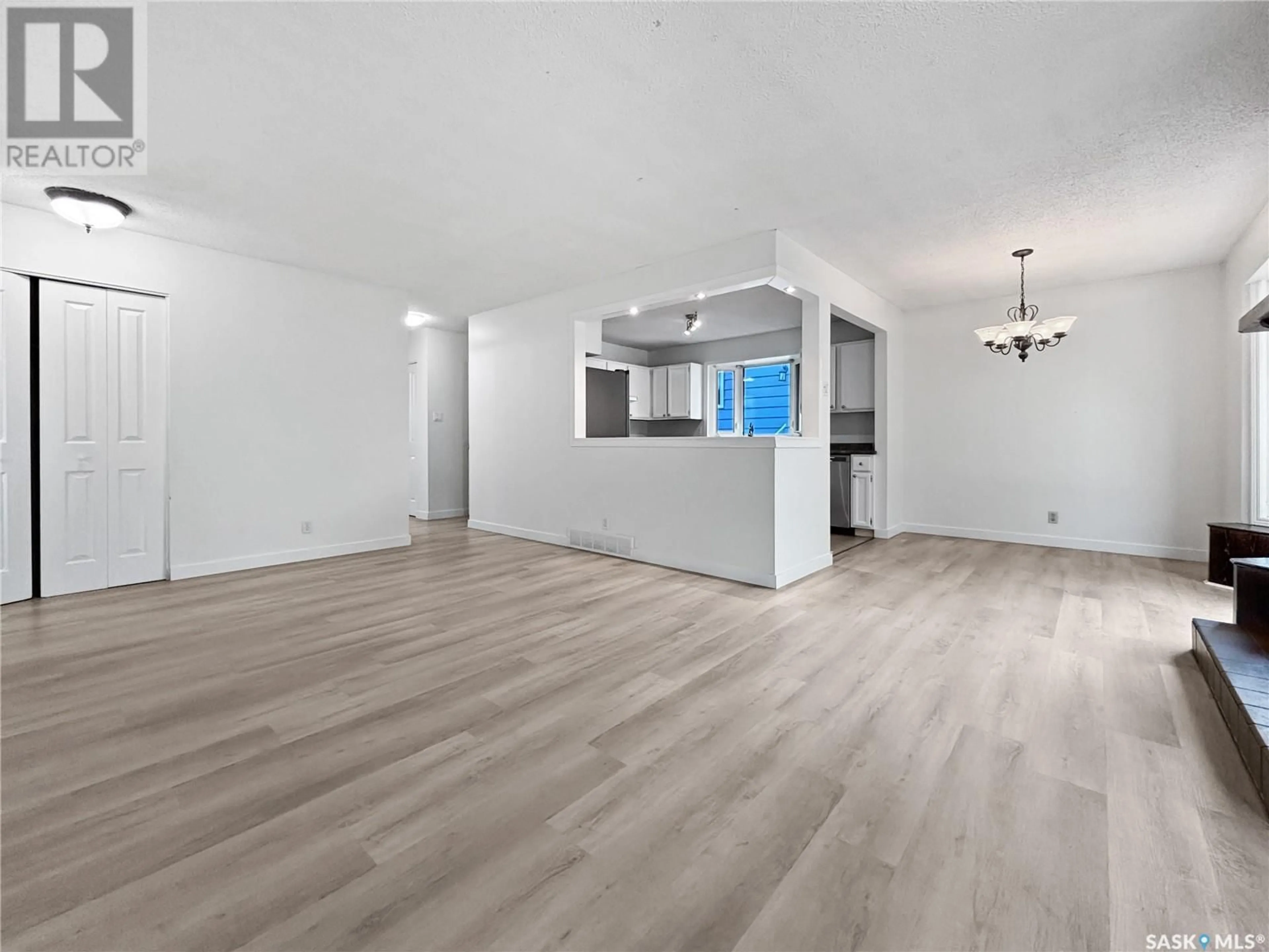 Unknown for 615 LENORE DRIVE, Saskatoon Saskatchewan S7K5G7