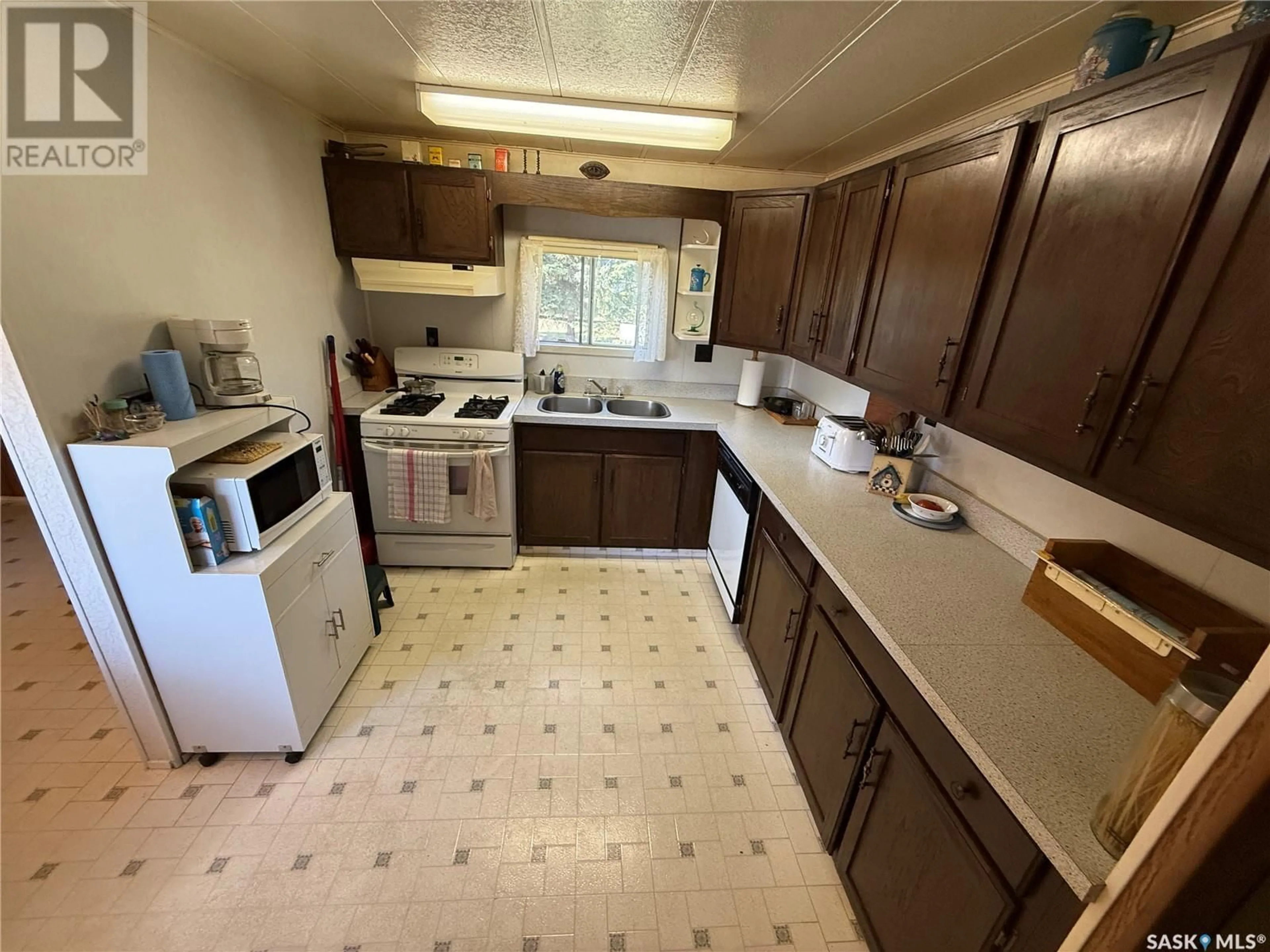 Standard kitchen, unknown for 102 1ST AVENUE, Parkside Saskatchewan S0J2A0