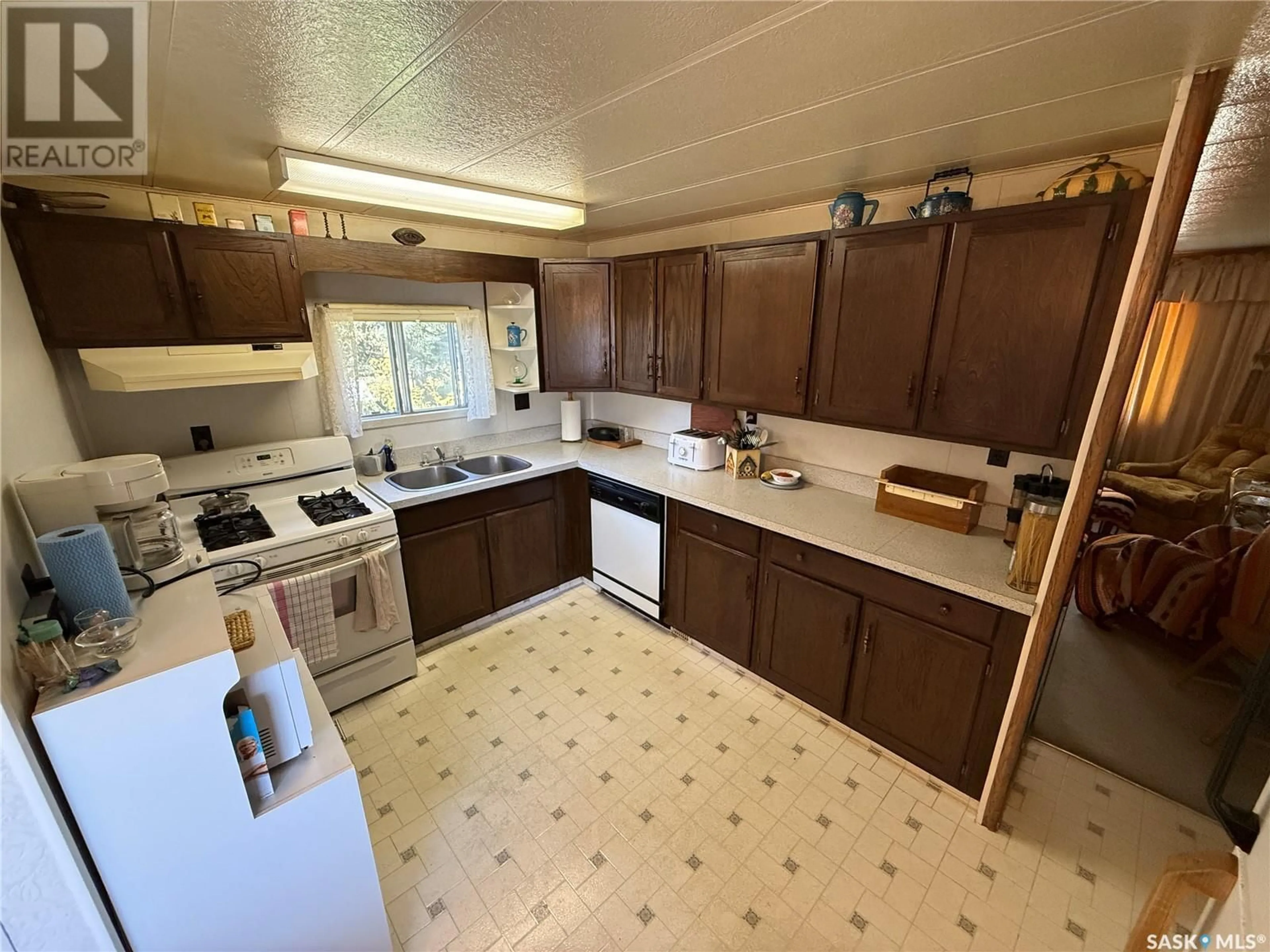 Standard kitchen, unknown for 102 1ST AVENUE, Parkside Saskatchewan S0J2A0