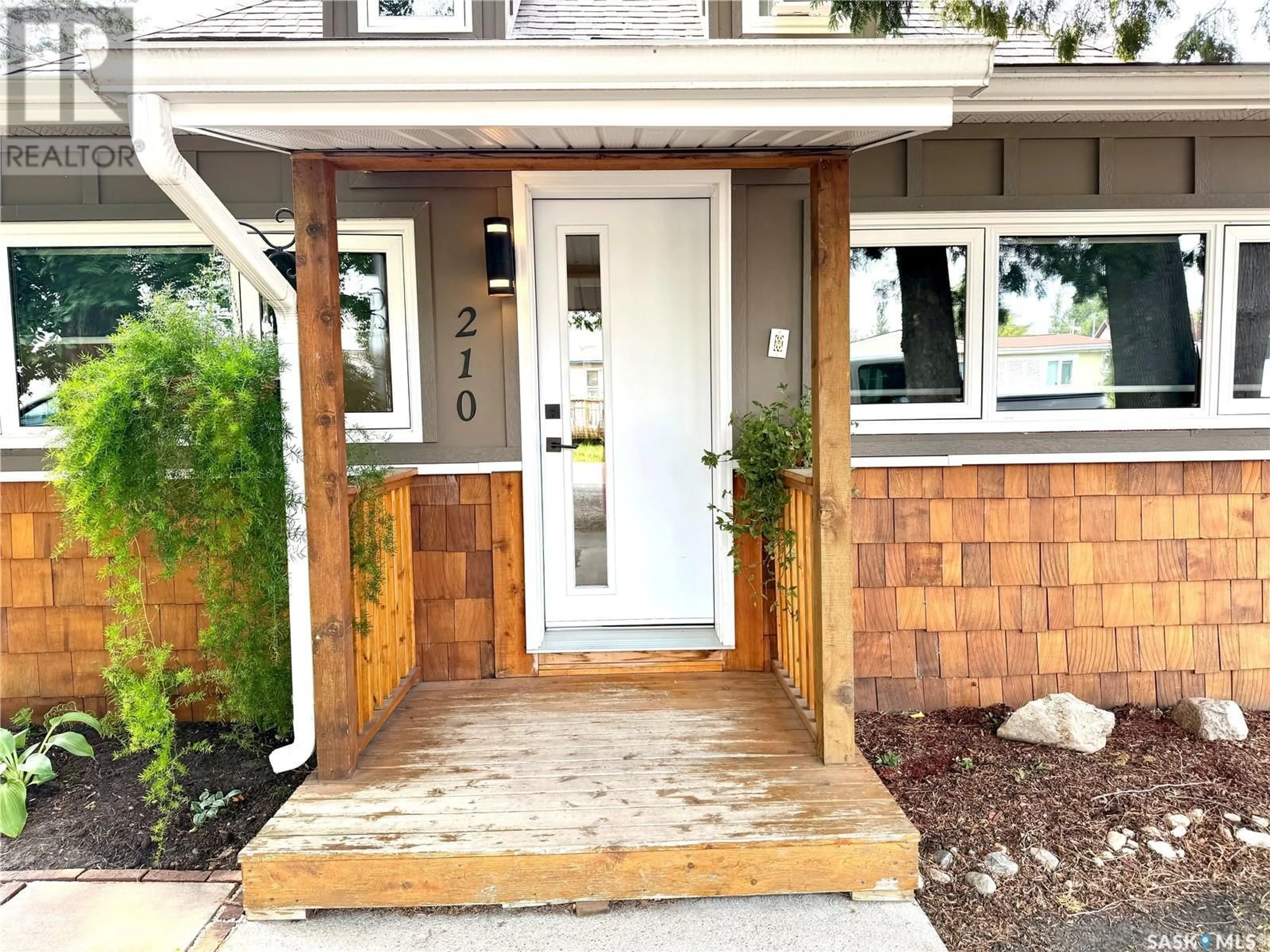 Indoor entryway for 210 GLASGOW AVENUE, Saltcoats Saskatchewan S0A3R0