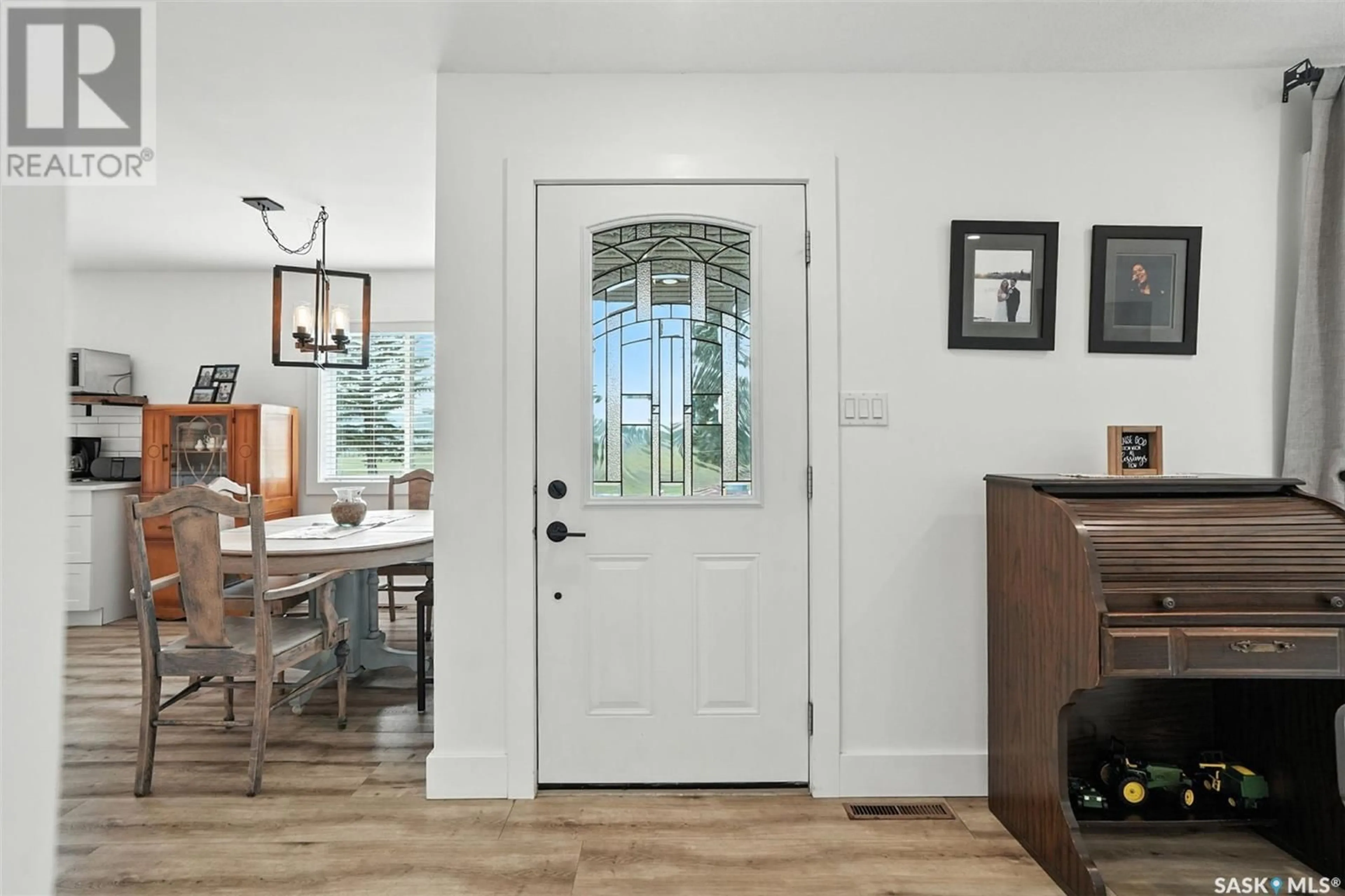 Indoor entryway for 213 3RD AVENUE, Rosthern Saskatchewan S0K3R0