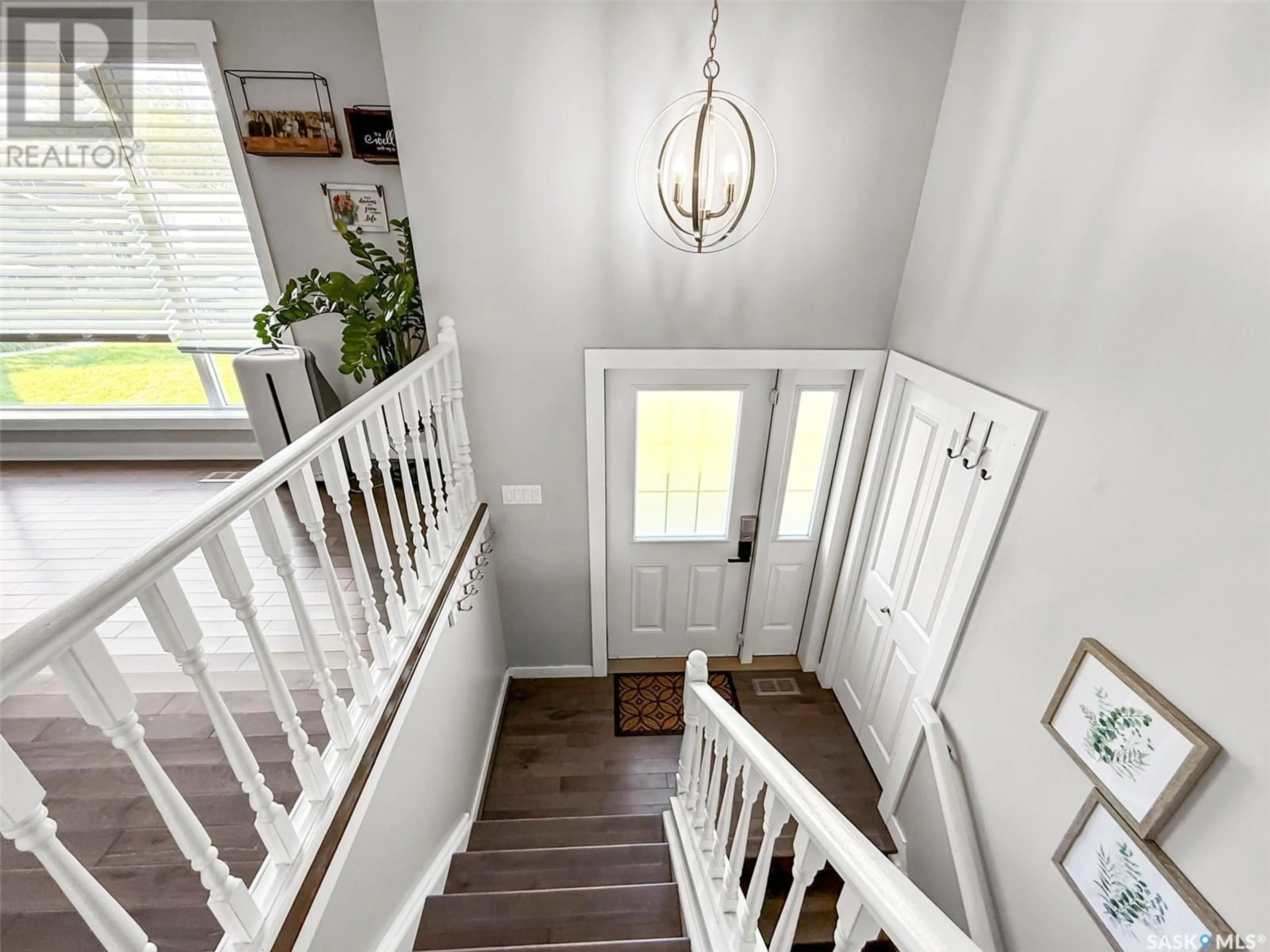 Indoor entryway for 212 CLINTON PLACE, Swift Current Saskatchewan S9H4K2