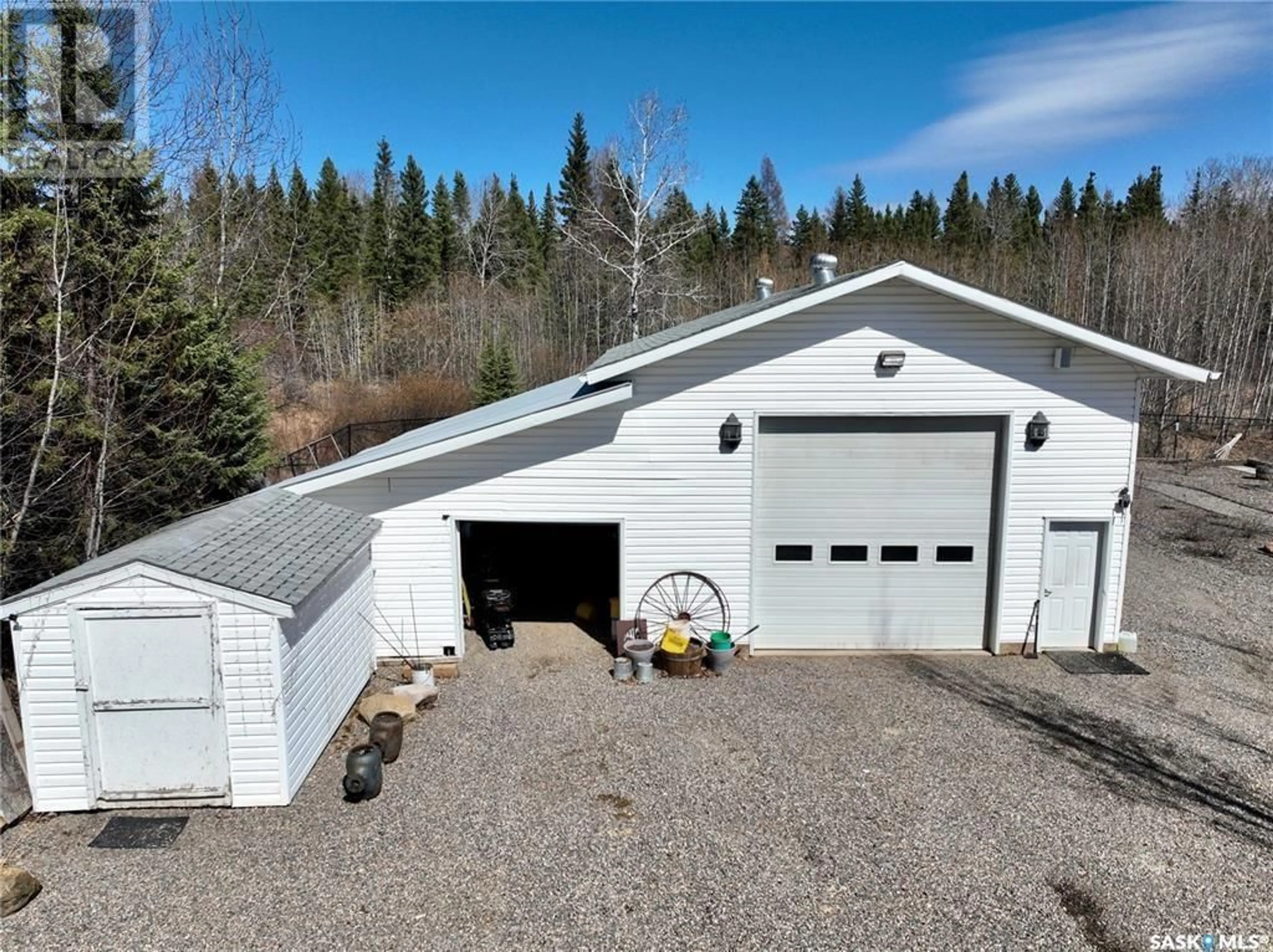 Indoor garage for 5 POPLAR PLACE, Candle Lake Saskatchewan S0J3E0