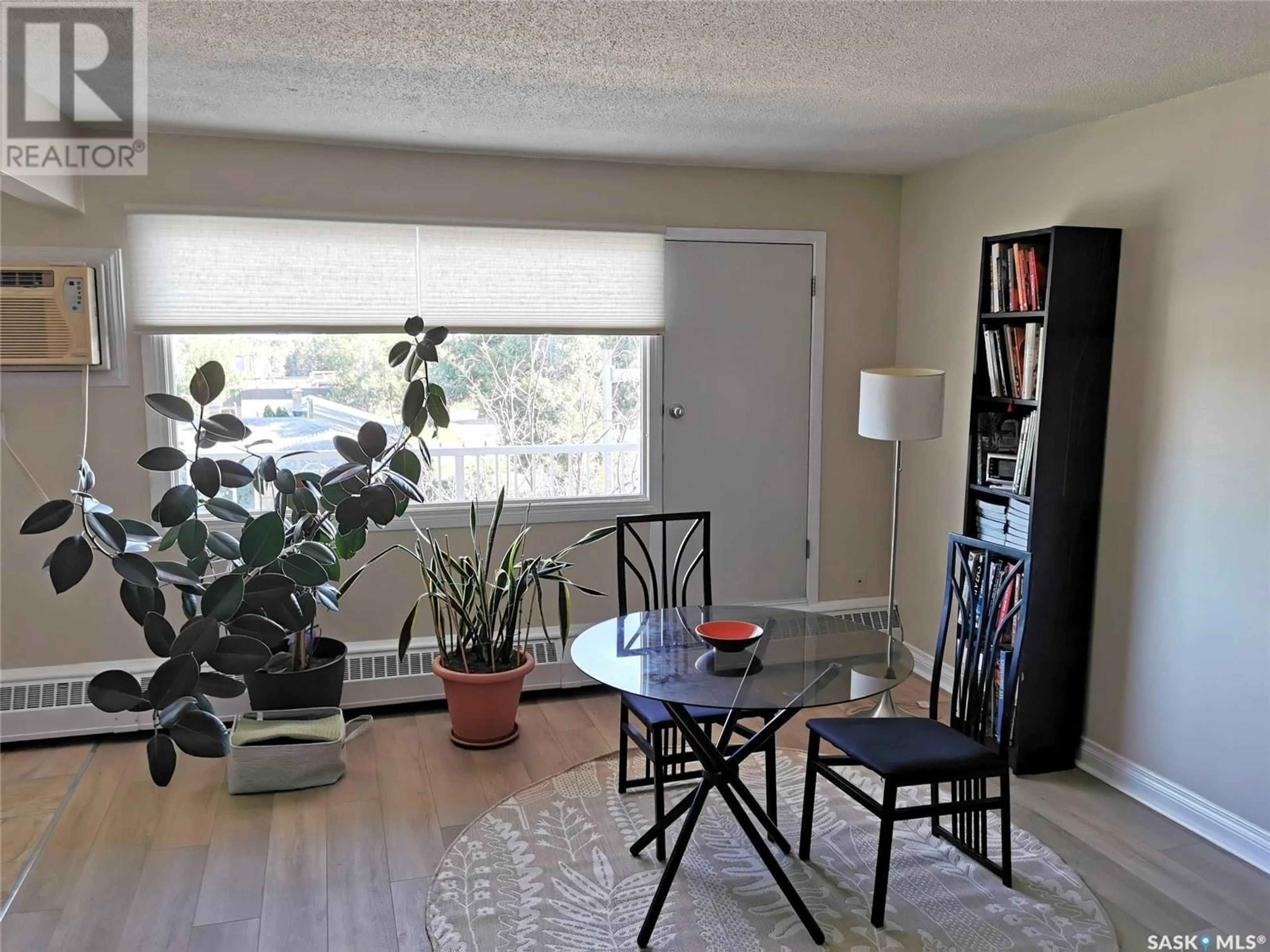 Living room with furniture, unknown for 18 - 1811 8TH AVENUE N, Regina Saskatchewan S4R0G5