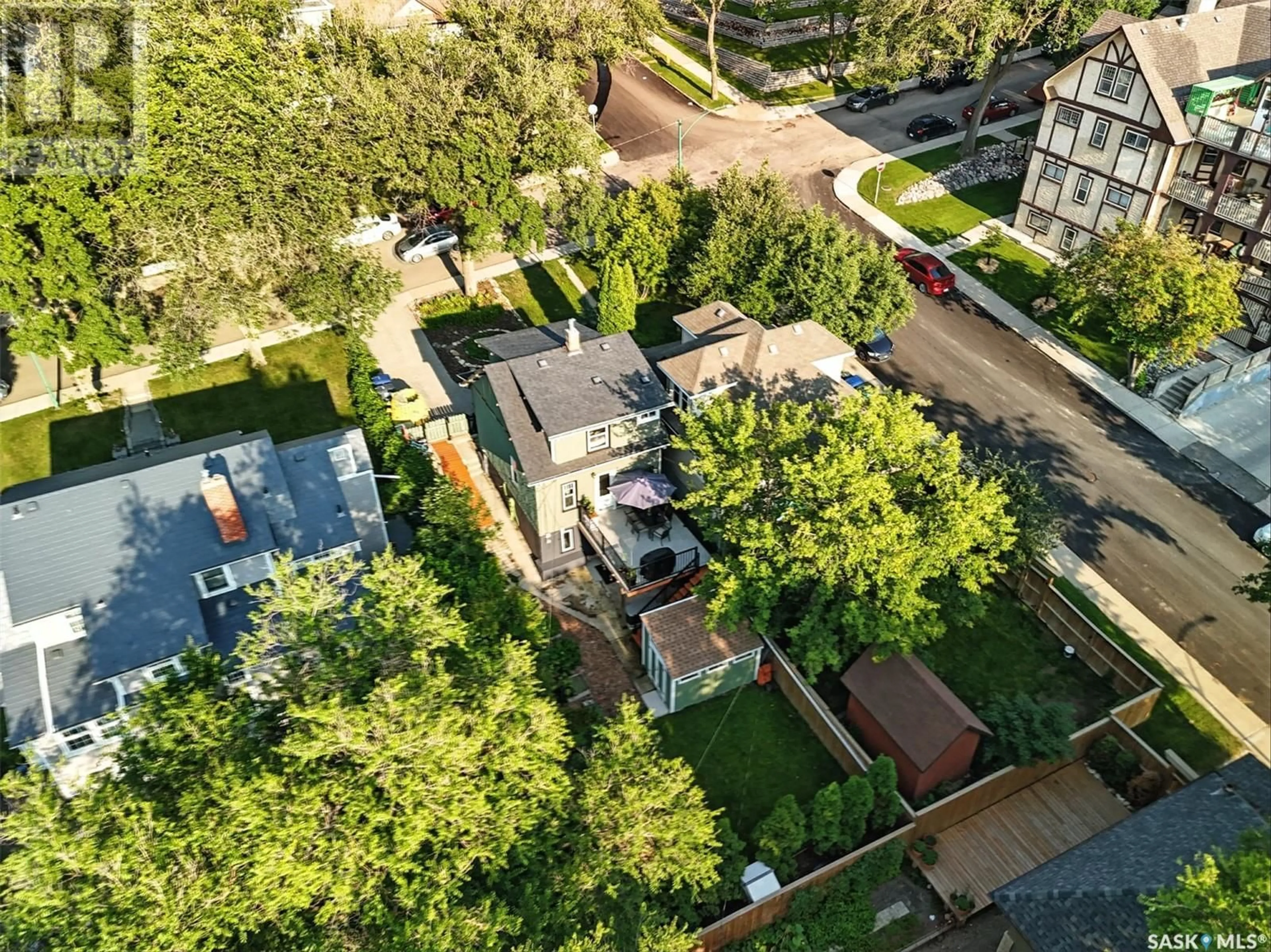 A pic from outside/outdoor area/front of a property/back of a property/a pic from drone, city buildings view from balcony for 718 MCPHERSON AVENUE, Saskatoon Saskatchewan S7N0X8