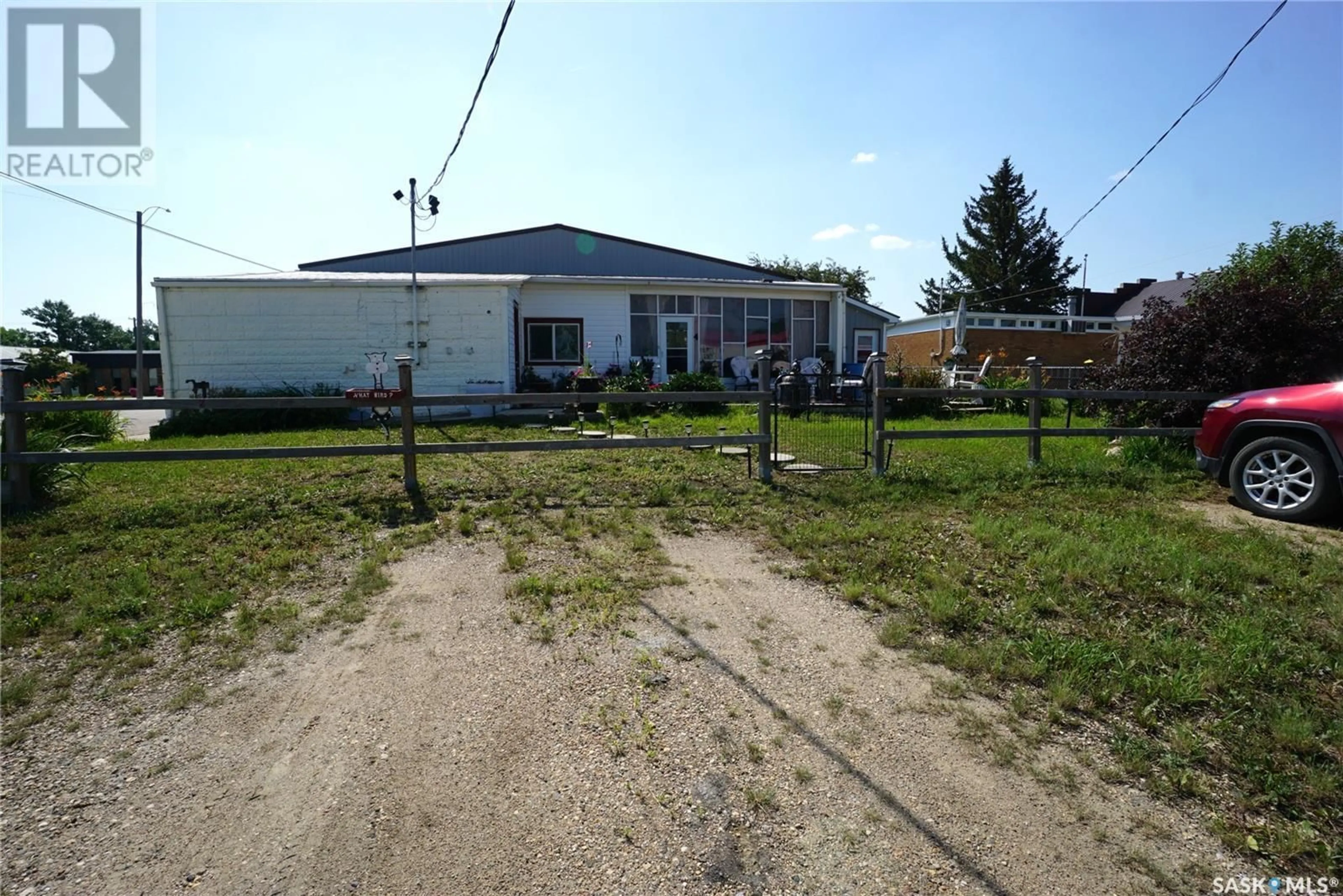 Patio, building for 116 MAIN STREET, Avonlea Saskatchewan S0H0C0