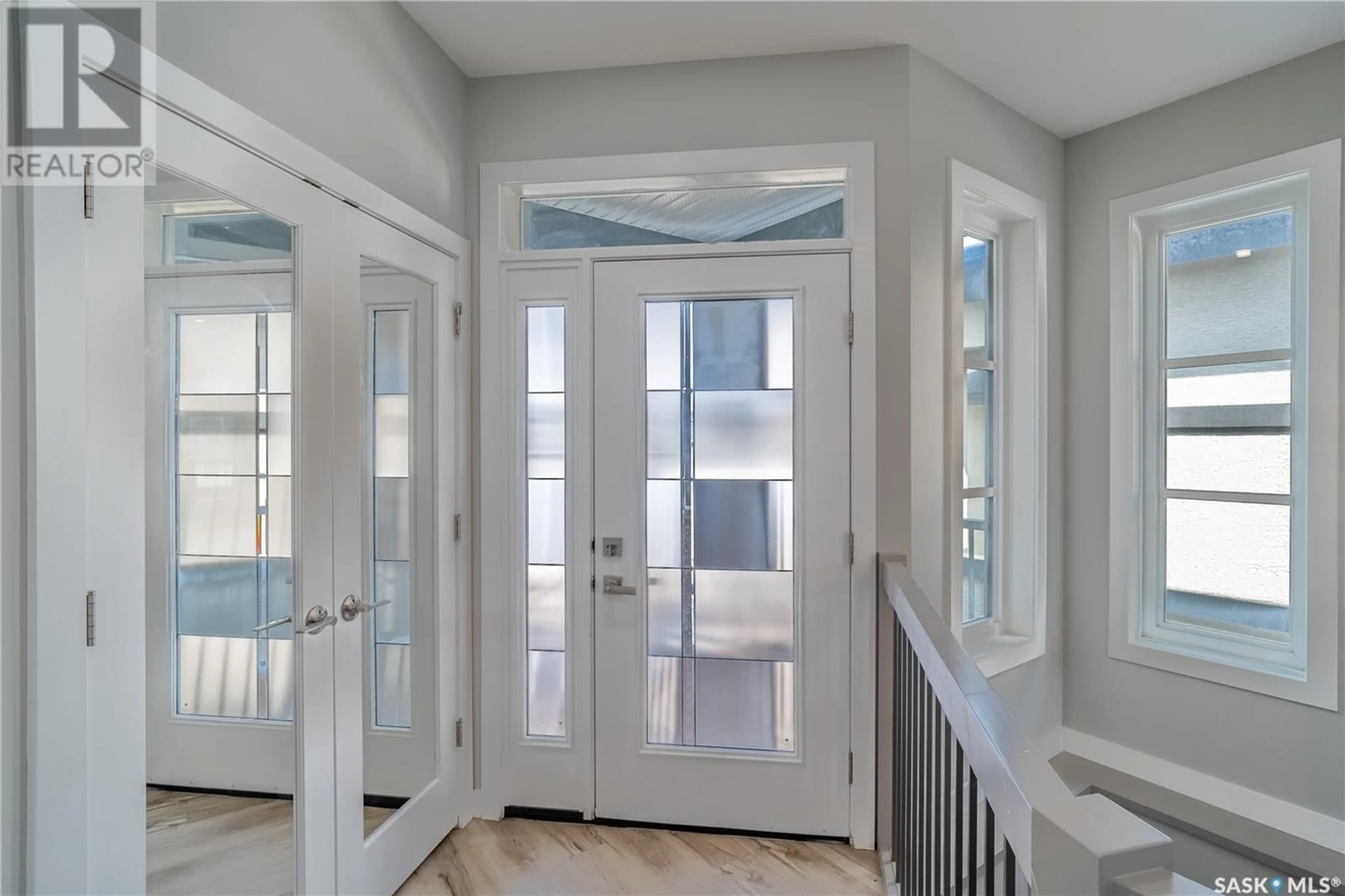 Indoor entryway for 4829 KELLER AVENUE, Regina Saskatchewan S4V3S6