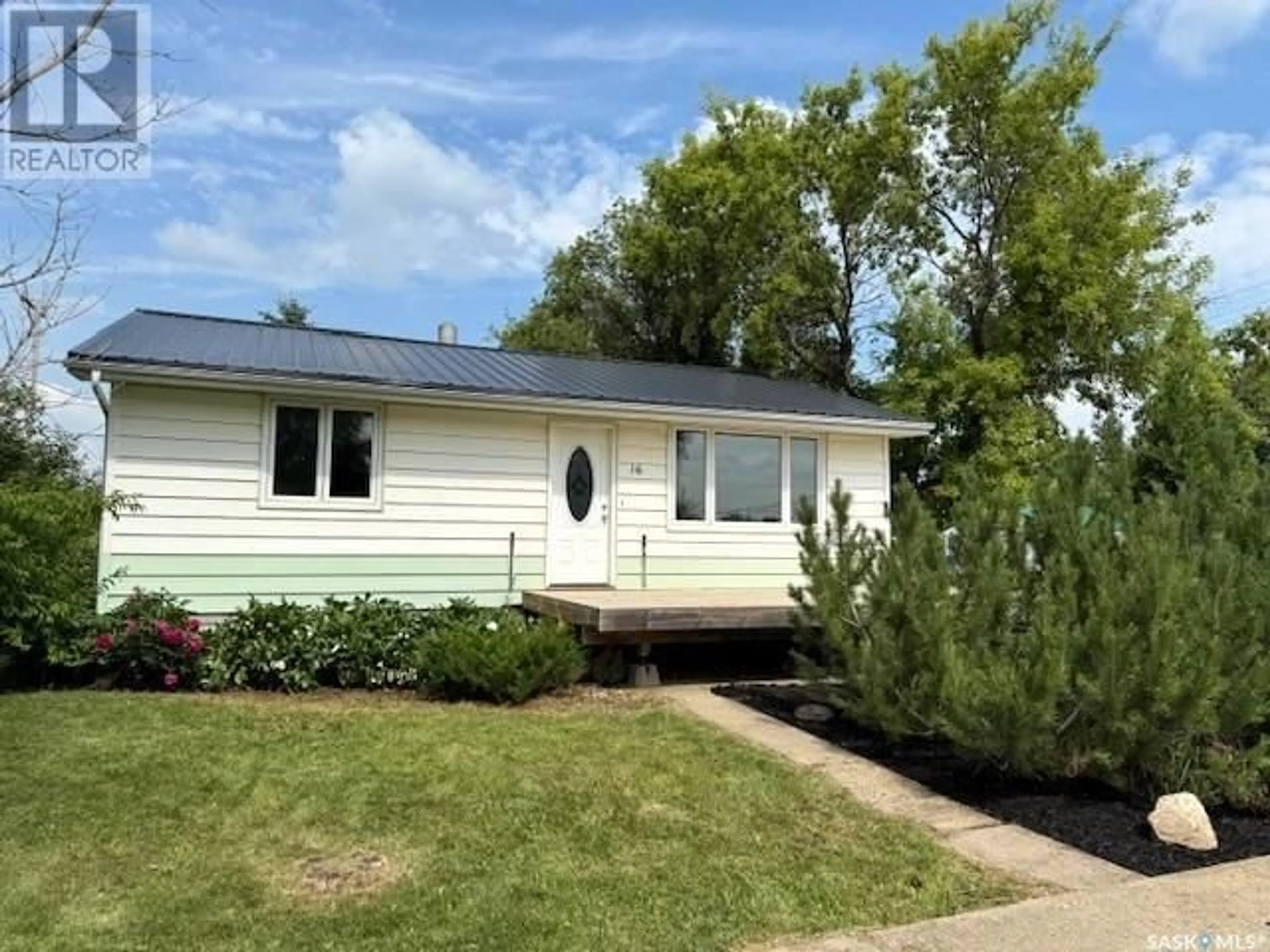 Home with vinyl exterior material, street for 16 MCCULLOCH STREET, Fillmore Saskatchewan S0G1N0