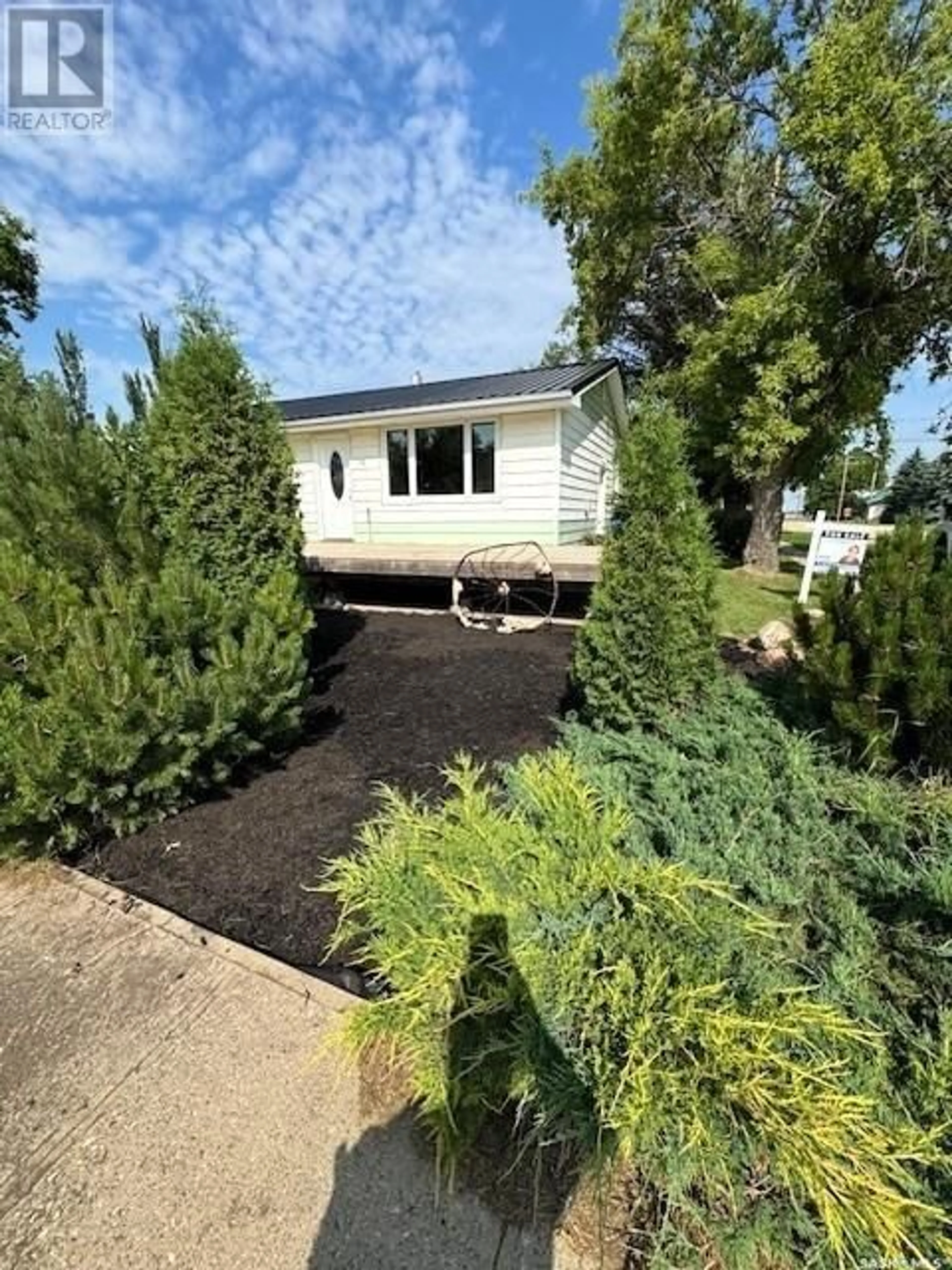 A pic from outside/outdoor area/front of a property/back of a property/a pic from drone, street for 16 MCCULLOCH STREET, Fillmore Saskatchewan S0G1N0