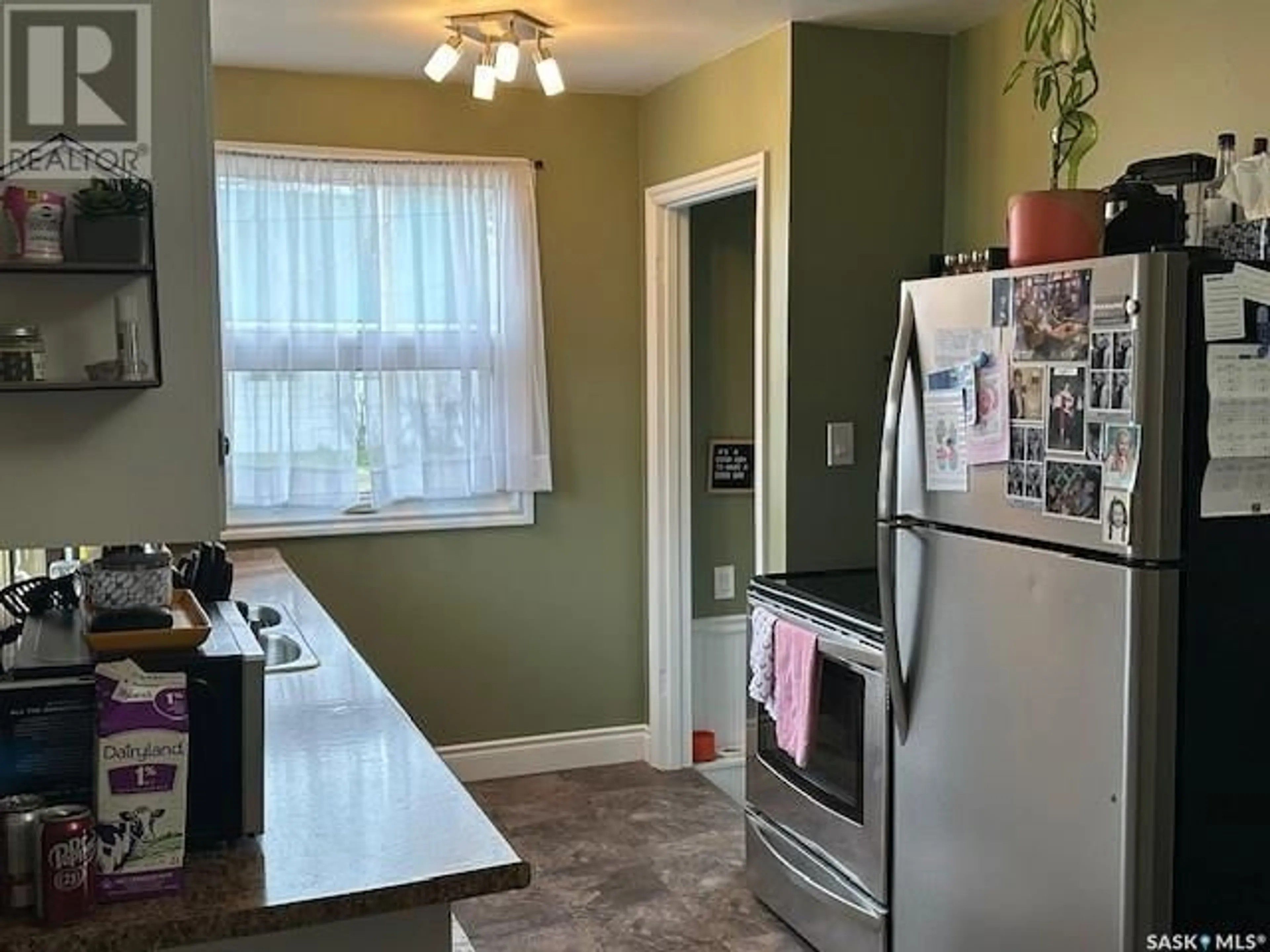 Standard kitchen, unknown for 16 MCCULLOCH STREET, Fillmore Saskatchewan S0G1N0