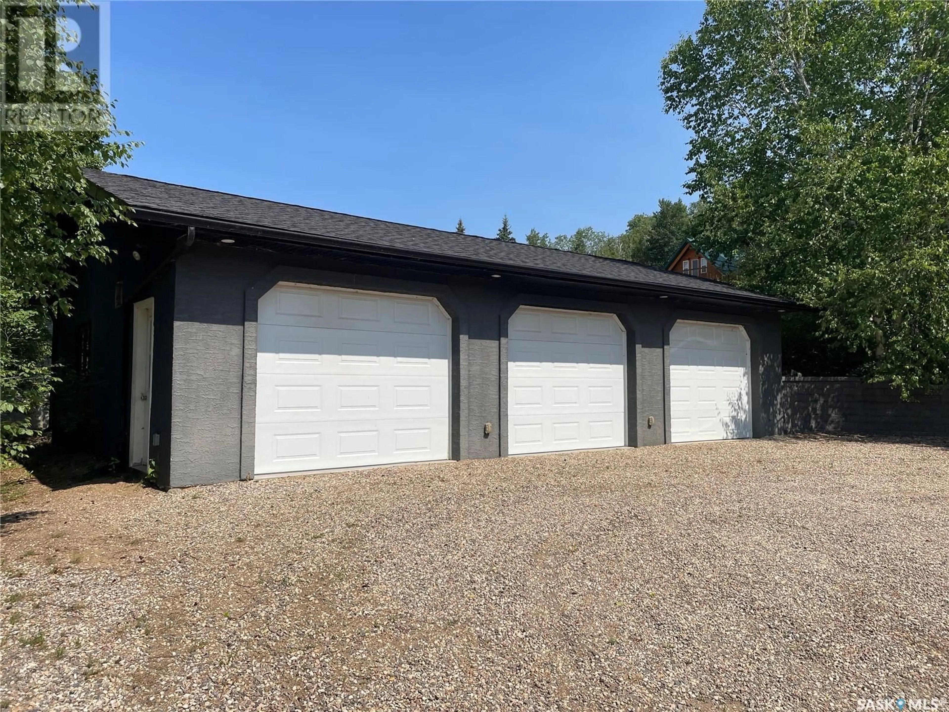 Indoor garage for 15 - 16 SUNSET COVE, Big River Rm No. 555 Saskatchewan S0J0E0