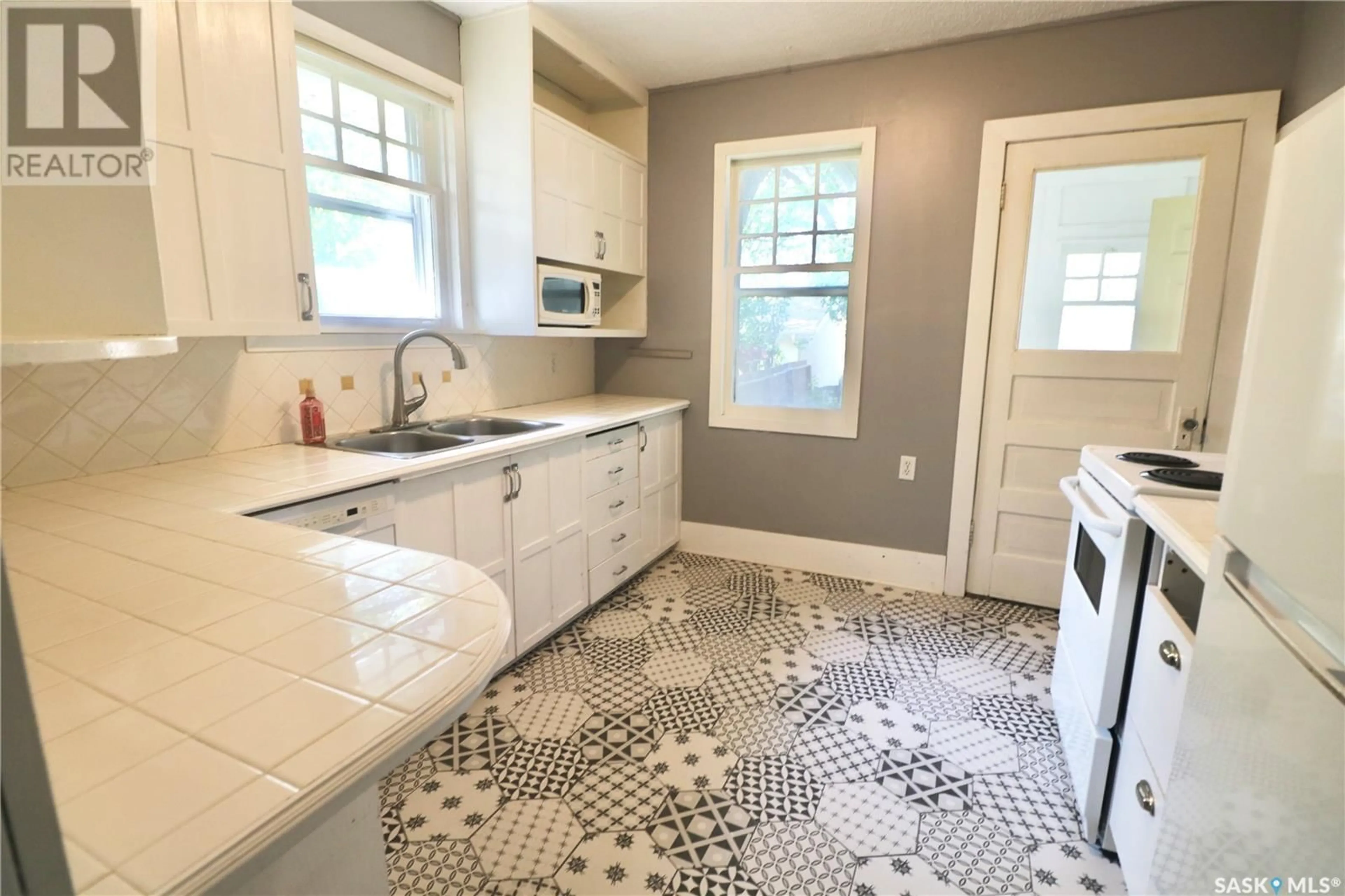 Unknown for 2220 MCTAVISH STREET, Regina Saskatchewan S4T3X2
