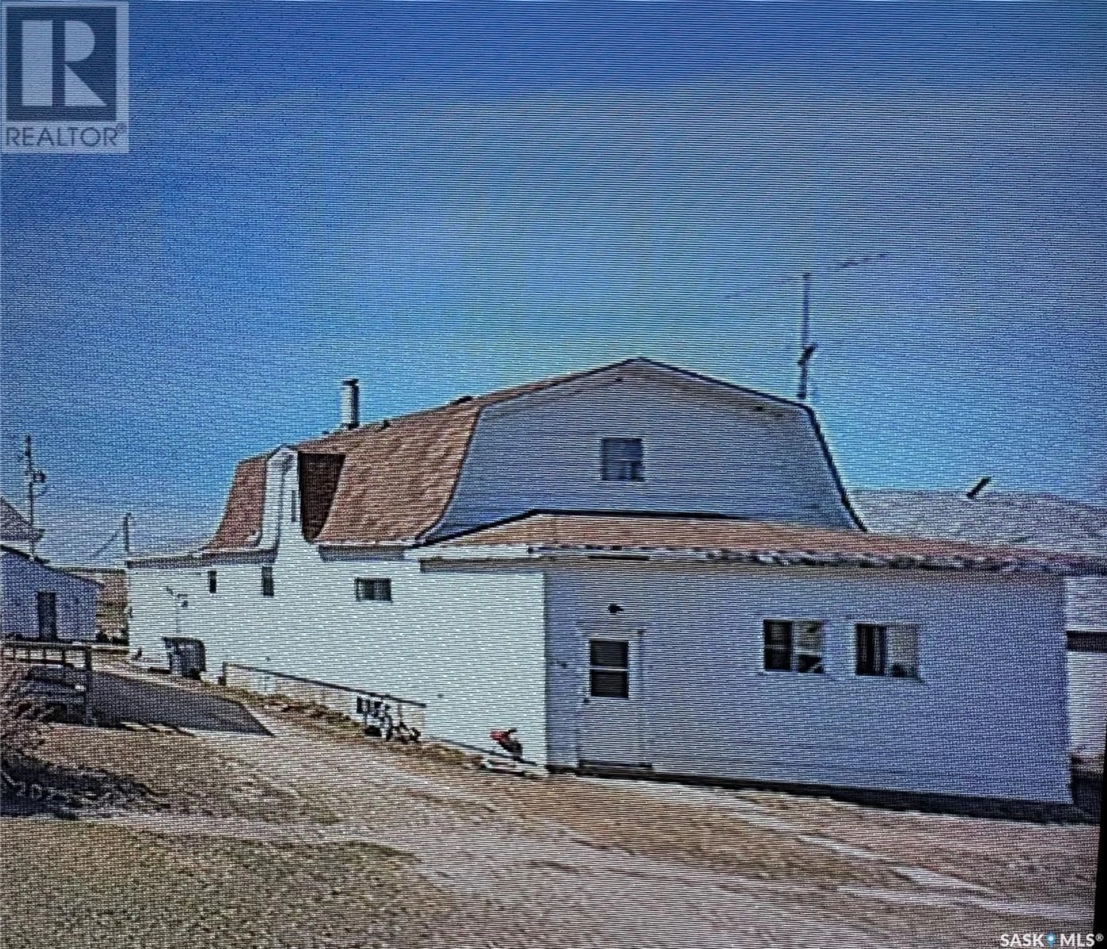 A pic from outside/outdoor area/front of a property/back of a property/a pic from drone, street for 210 2ND AVENUE, Nokomis Saskatchewan S0G3R0
