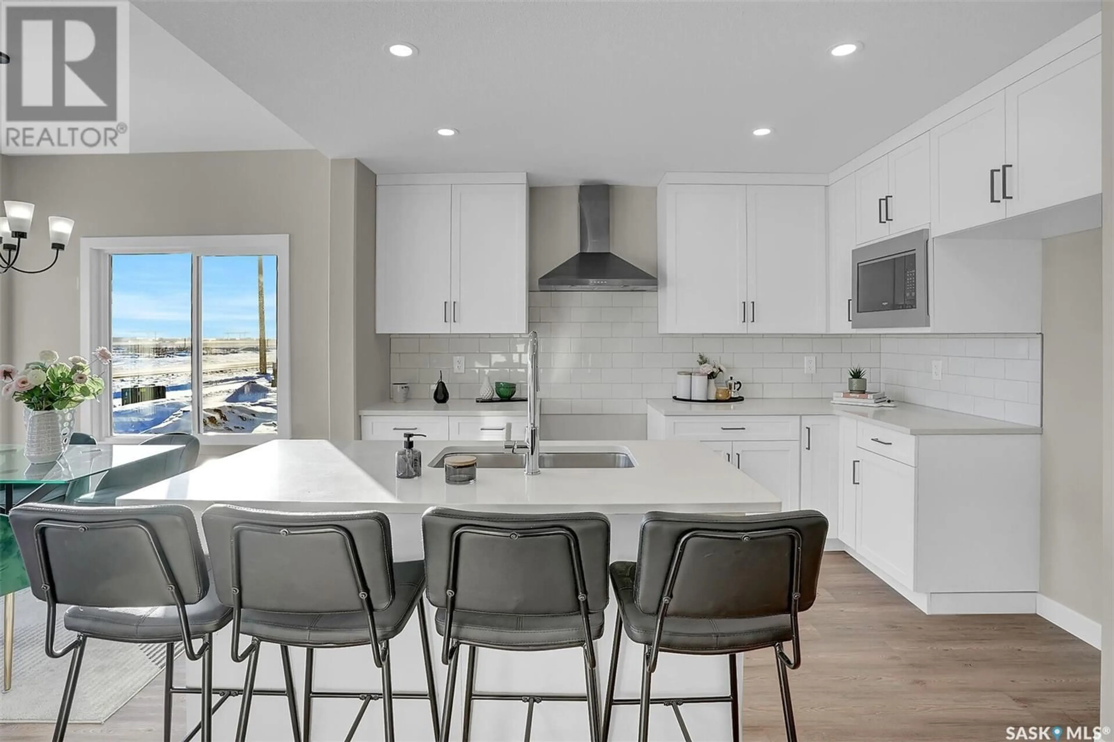 Open concept kitchen, ceramic/tile floor for 531 MYLES HEIDT MANOR, Saskatoon Saskatchewan S7W1J2