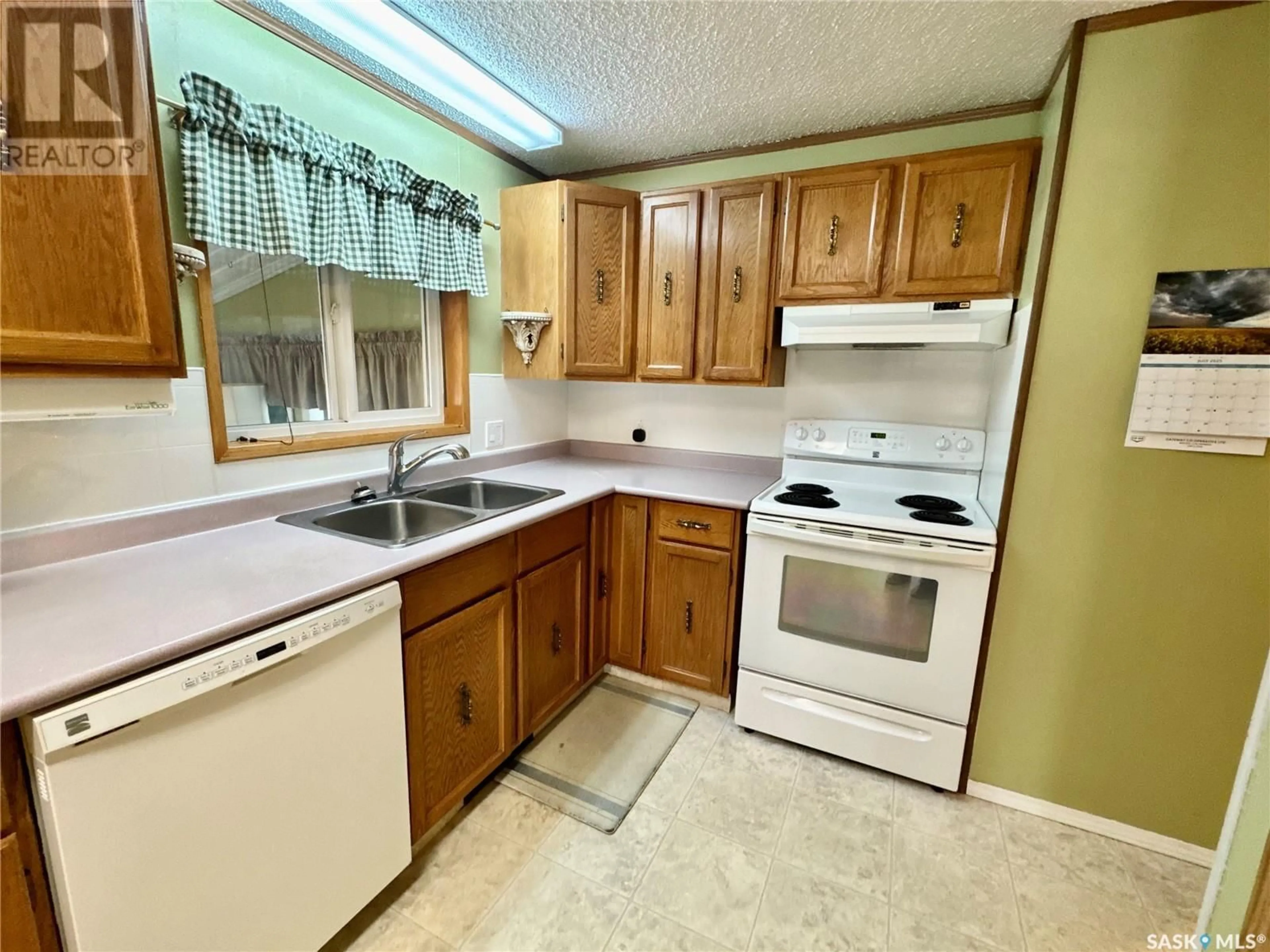 Standard kitchen, unknown for 534 RAILWAY AVENUE, Preeceville Saskatchewan S0A3B0