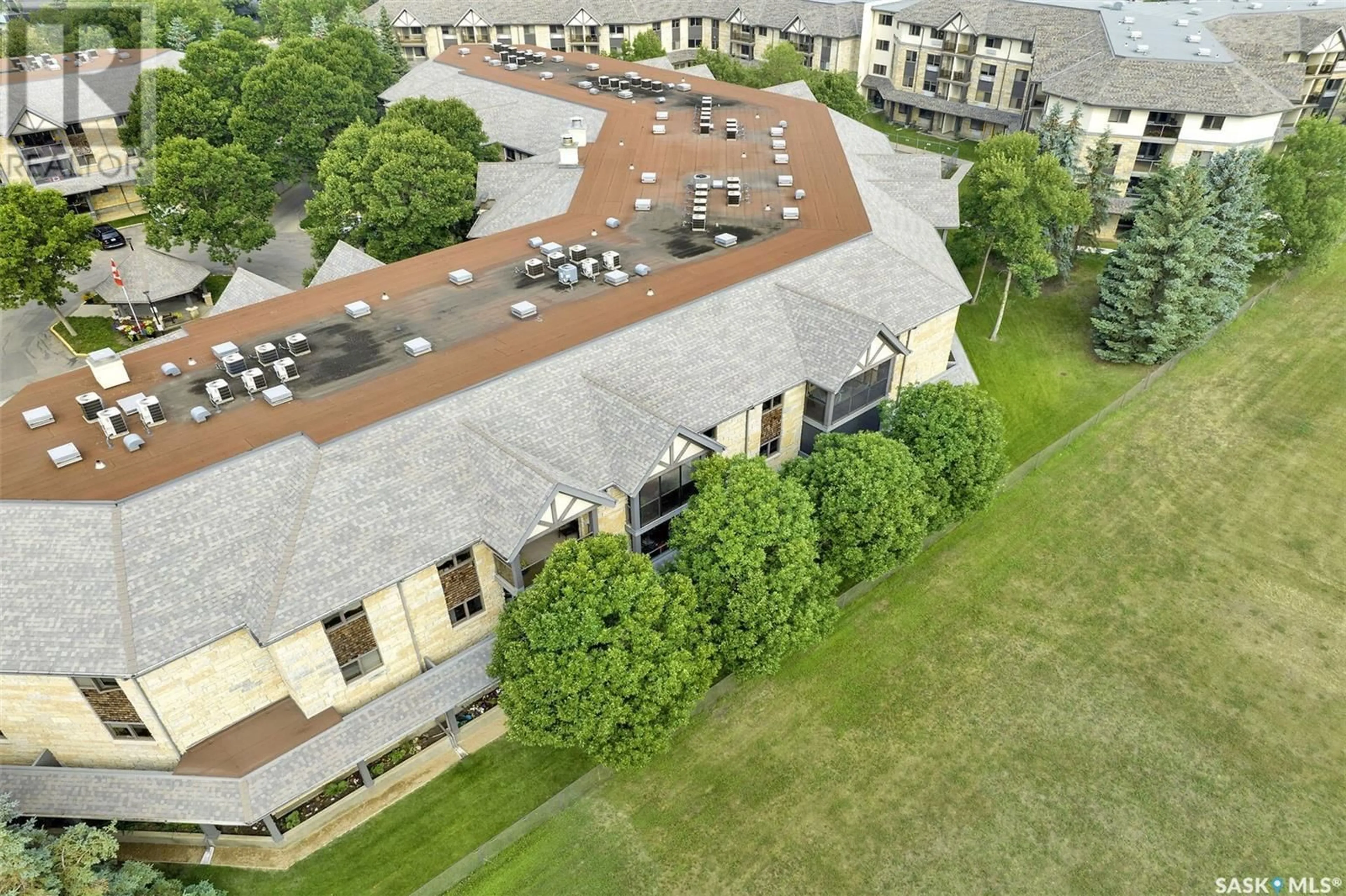 A pic from outside/outdoor area/front of a property/back of a property/a pic from drone, city buildings view from balcony for 134 2530 25TH AVENUE, Regina Saskatchewan S4S4E6