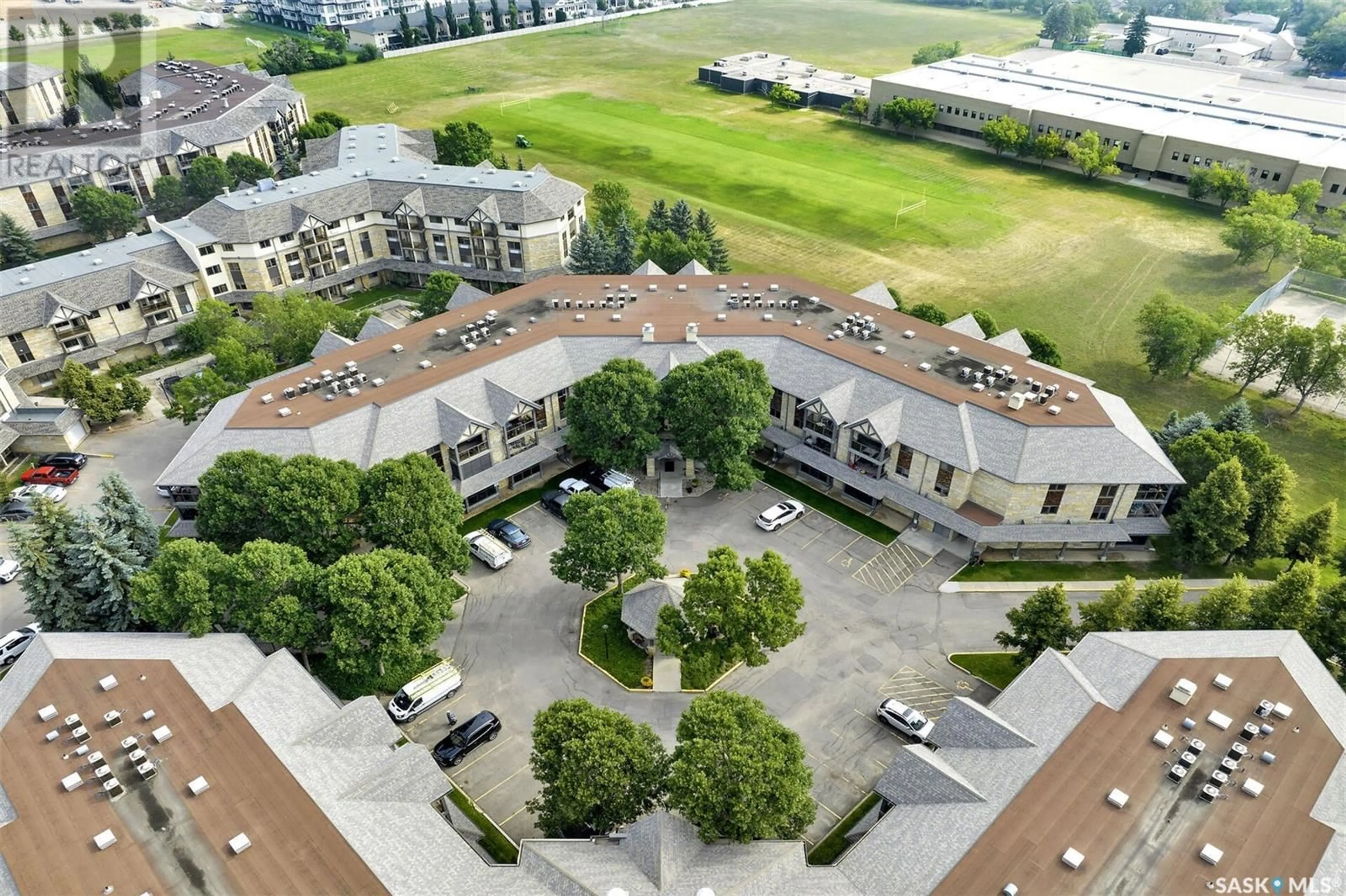 A pic from outside/outdoor area/front of a property/back of a property/a pic from drone, unknown for 134 2530 25TH AVENUE, Regina Saskatchewan S4S4E6
