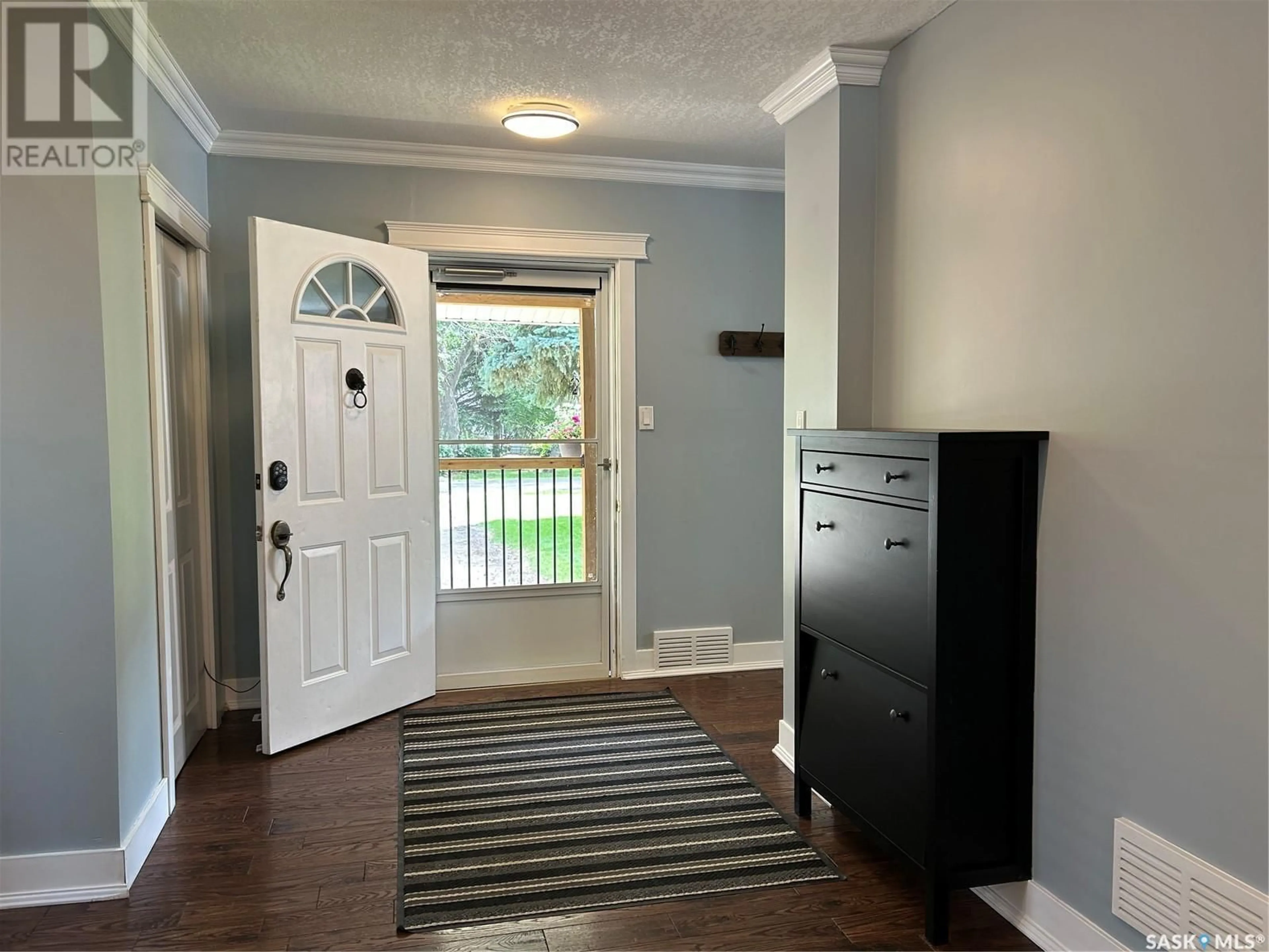 Indoor entryway for 314 ANTRIM STREET, North Portal Saskatchewan S0C1W0