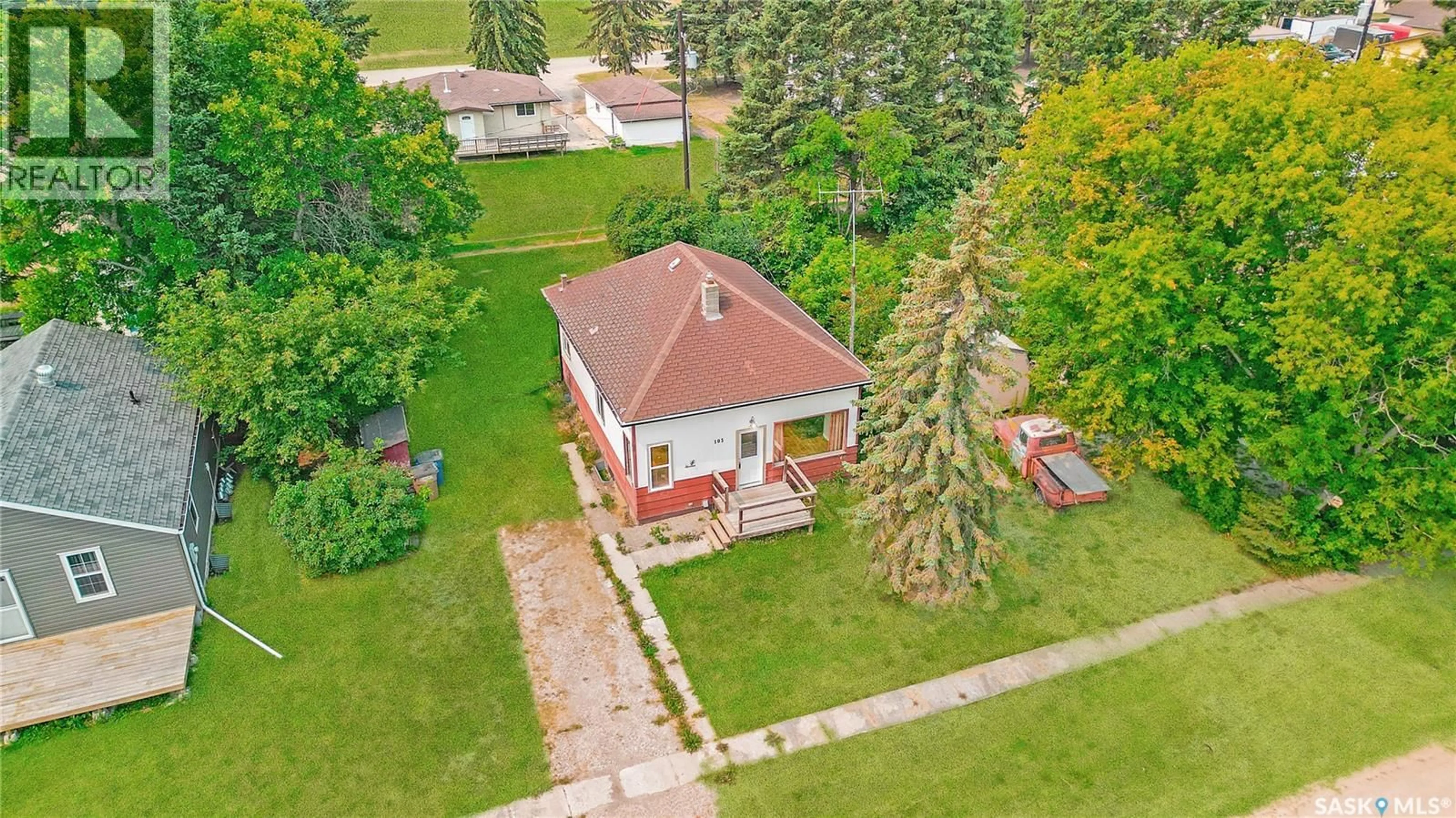 A pic from outside/outdoor area/front of a property/back of a property/a pic from drone, street for 105 1ST, Meath Park Saskatchewan S0J1T0