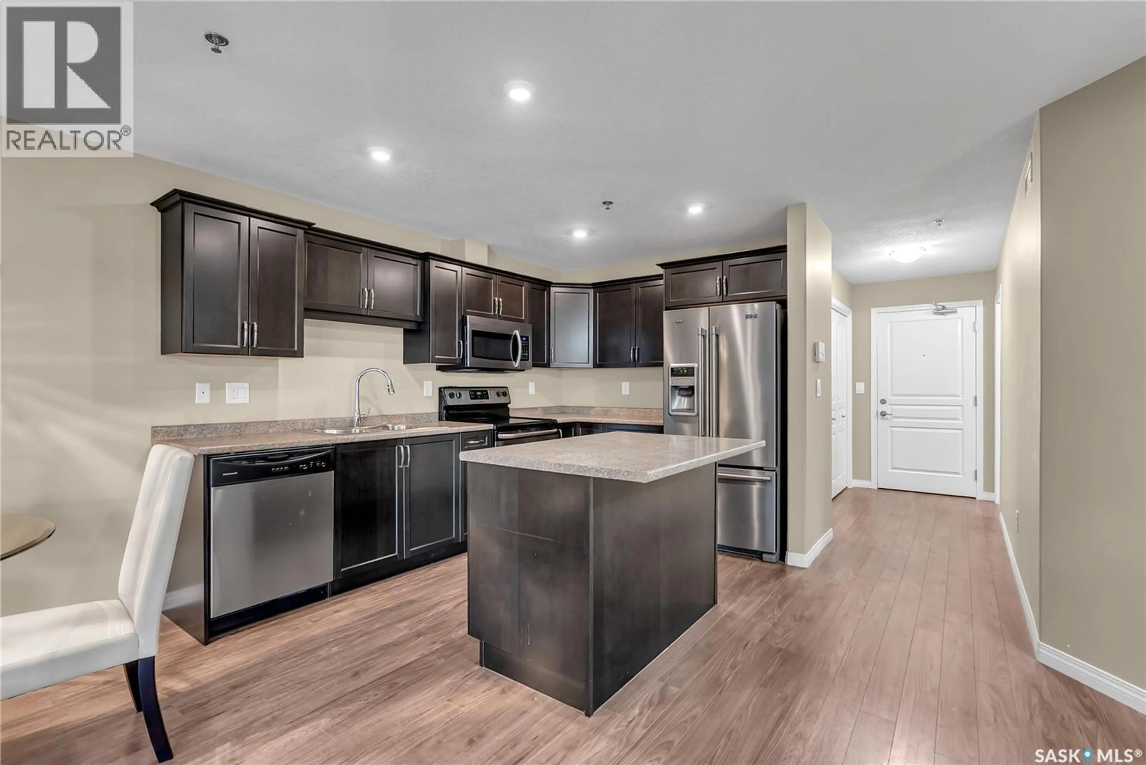Open concept kitchen, unknown for 915 - 117 KRISTJANSON ROAD, Saskatoon Saskatchewan S7S0B1
